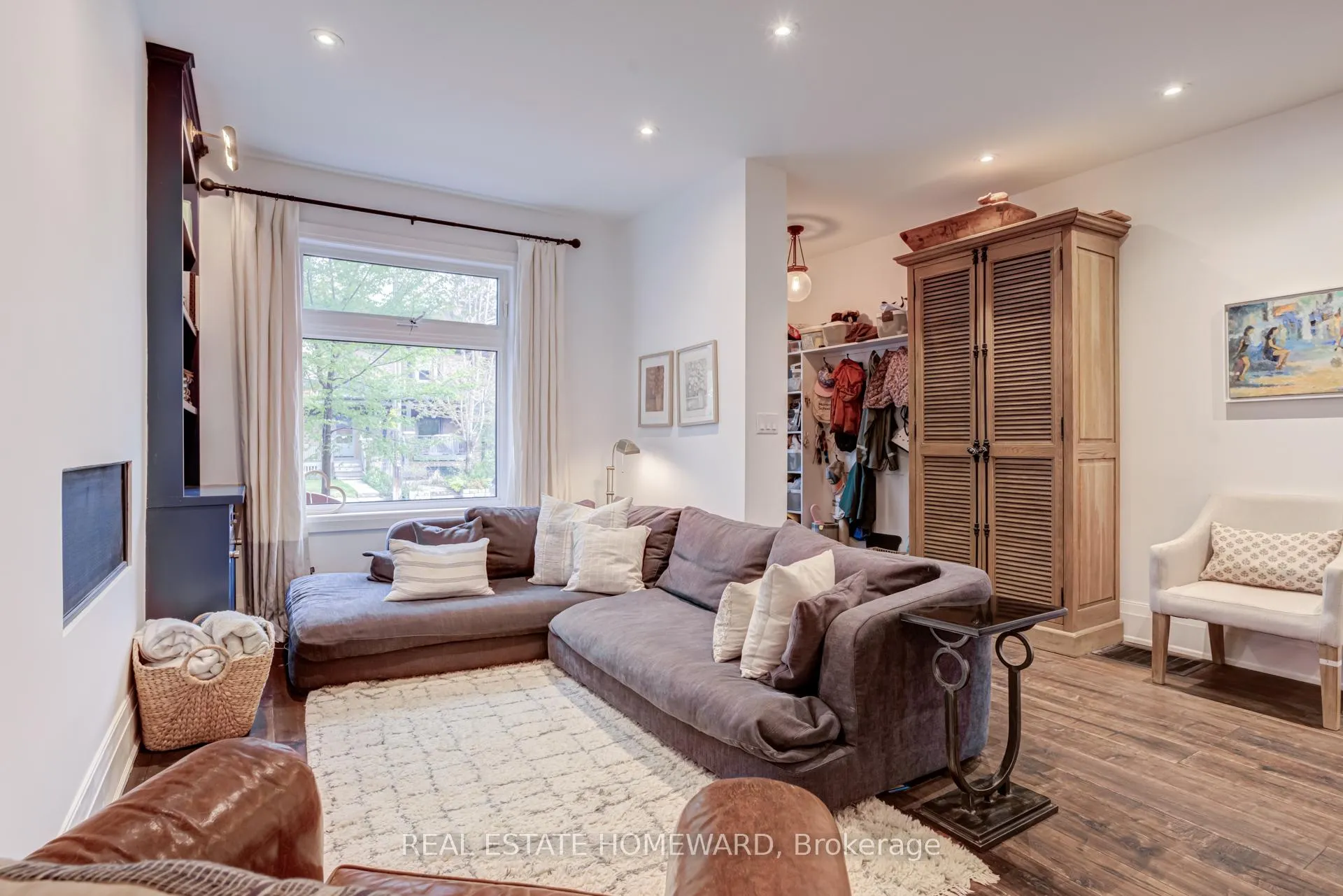 Photo 3 of 21 Sandford Avenue, Toronto, South Riverdale — HOMEH