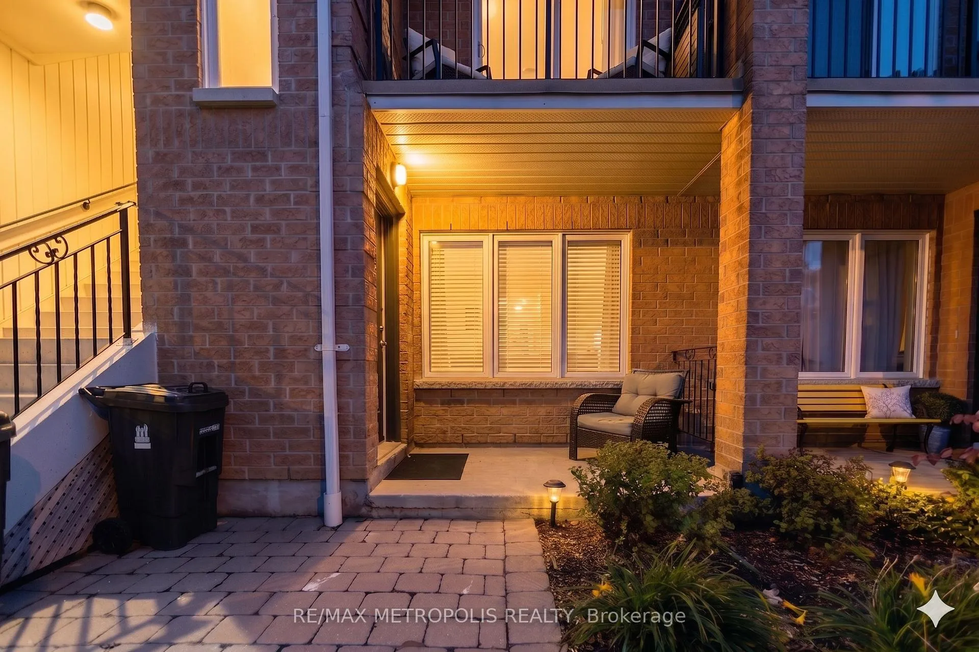 Photo 2 of Unit 102, 128 Aerodrome Crescent, Toronto, Leaside — HOMEH