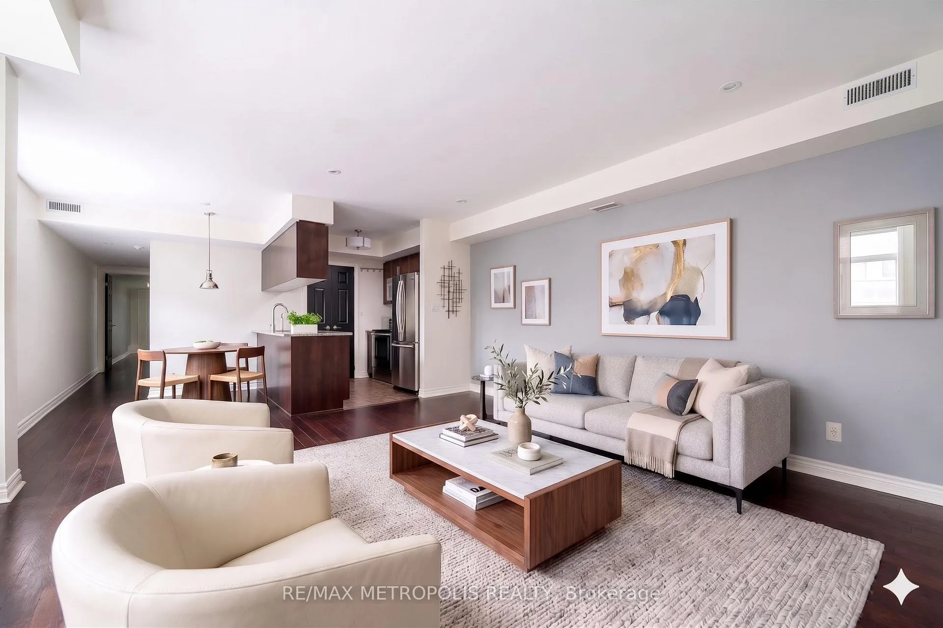 Photo 3 of Unit 102, 128 Aerodrome Crescent, Toronto, Leaside — HOMEH