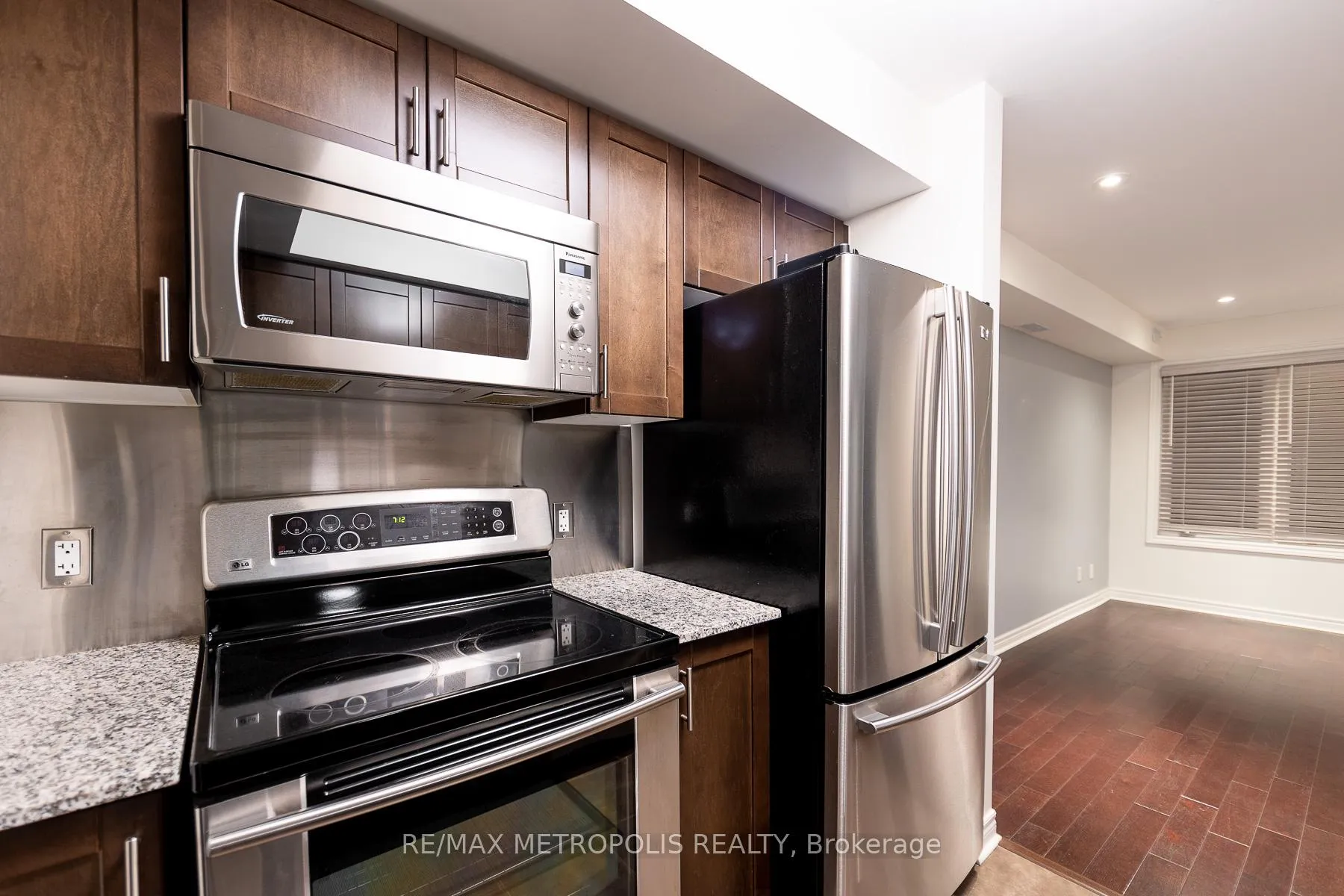 Photo 10 of Unit 102, 128 Aerodrome Crescent, Toronto, Leaside — HOMEH