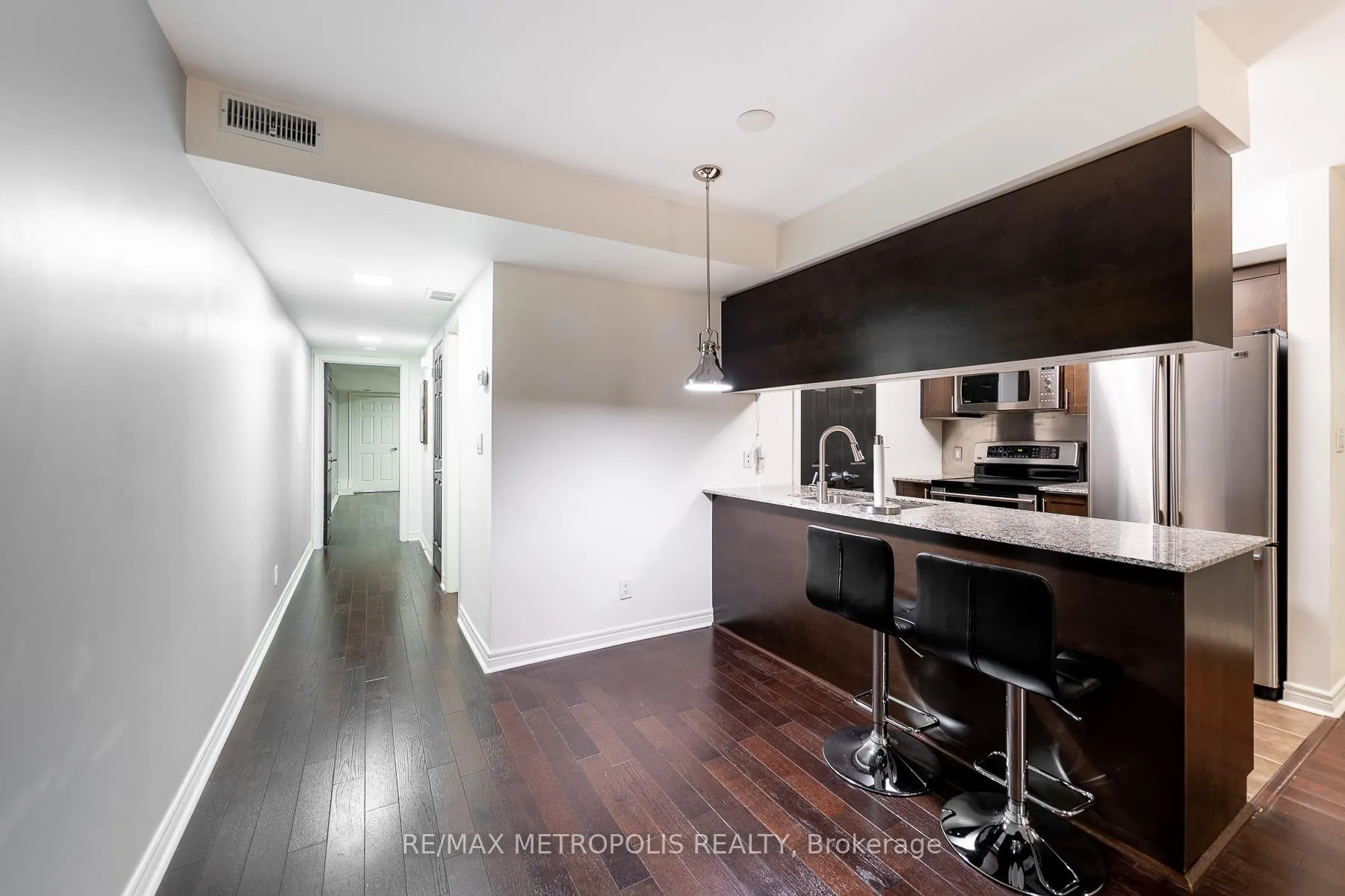Photo 12 of Unit 102, 128 Aerodrome Crescent, Toronto, Leaside — HOMEH
