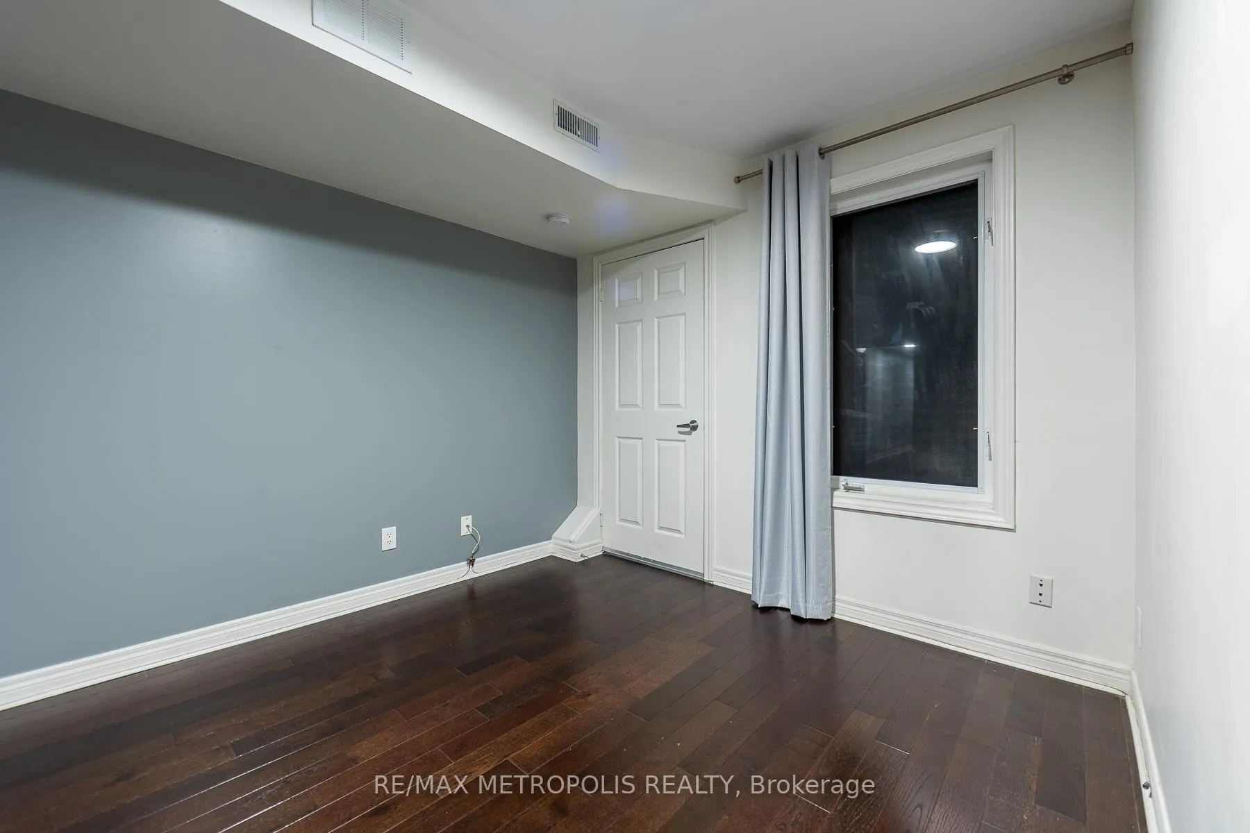 Photo 17 of Unit 102, 128 Aerodrome Crescent, Toronto, Leaside — HOMEH