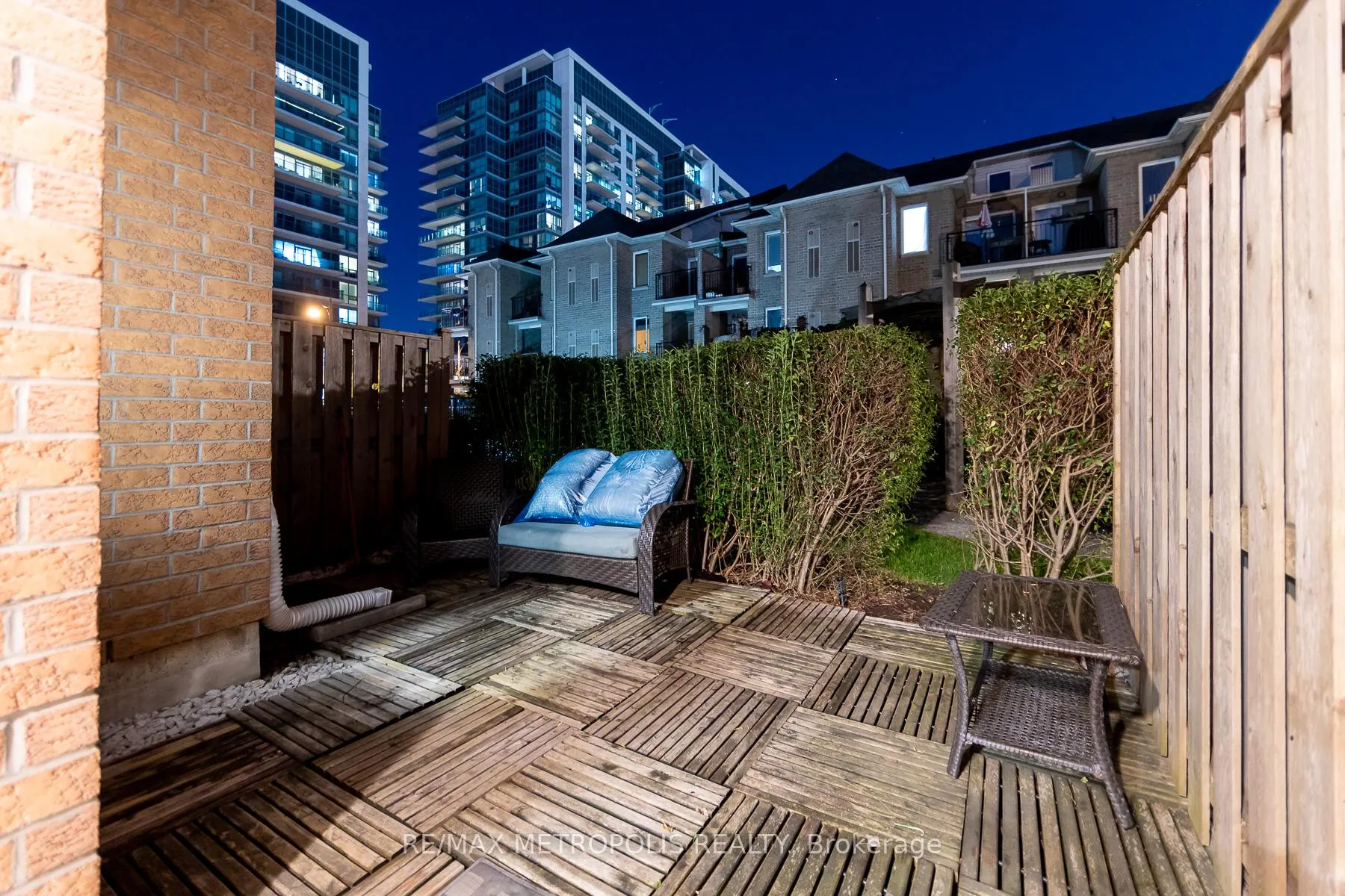 Photo 18 of Unit 102, 128 Aerodrome Crescent, Toronto, Leaside — HOMEH