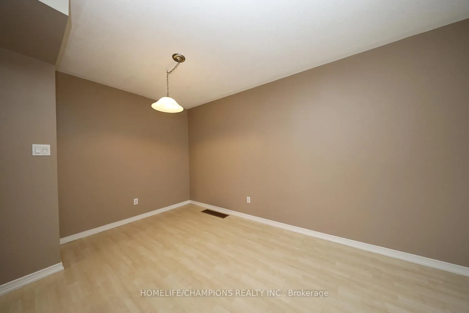 Photo 5 of Unit 39, 1775 Valley Farm Road, Pickering, Town Centre — HOMEH