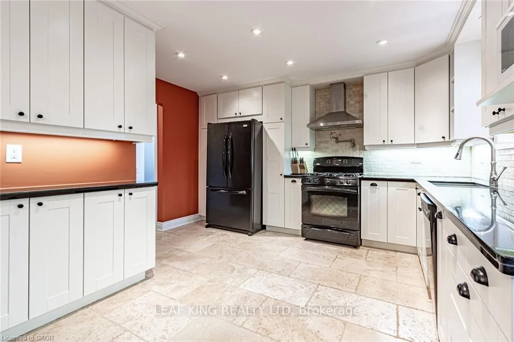 Photo 3 of 59 Grindstone Way, Hamilton, Waterdown — HOMEH
