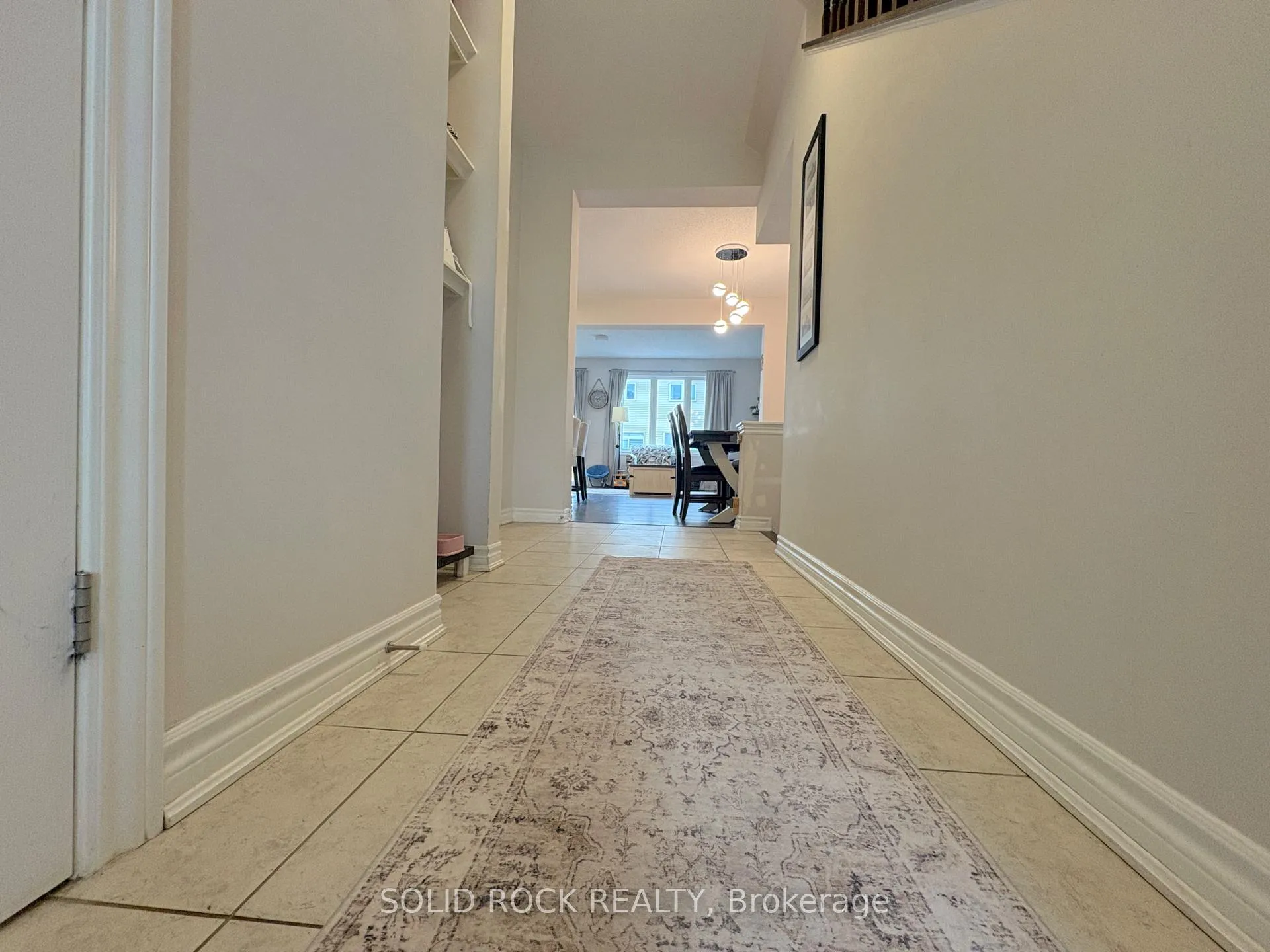 Photo 4 of 719 Derreen Avenue, Ottawa, Stittsville (North) — HOMEH