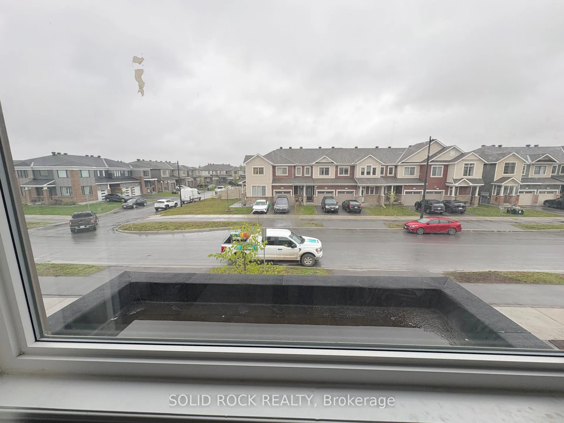 Photo 11 of 719 Derreen Avenue, Ottawa, Stittsville (North) — HOMEH