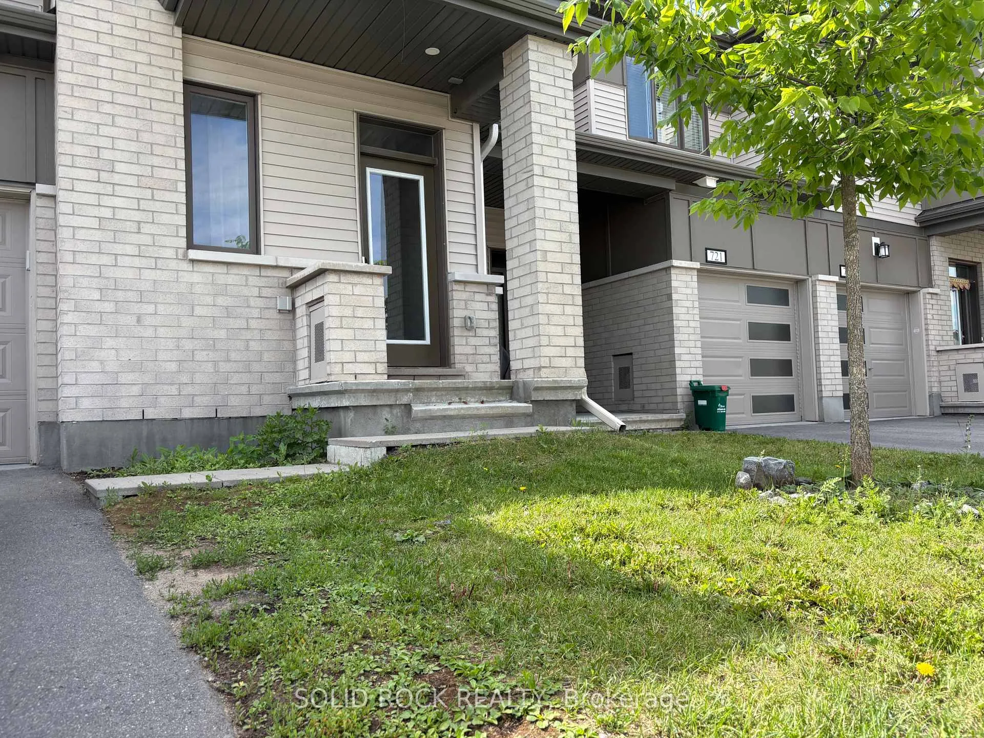 Photo 24 of 719 Derreen Avenue, Ottawa, Stittsville (North) — HOMEH