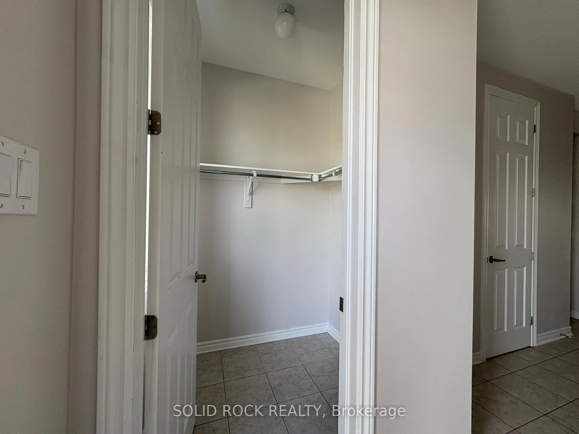 Photo 25 of 719 Derreen Avenue, Ottawa, Stittsville (North) — HOMEH