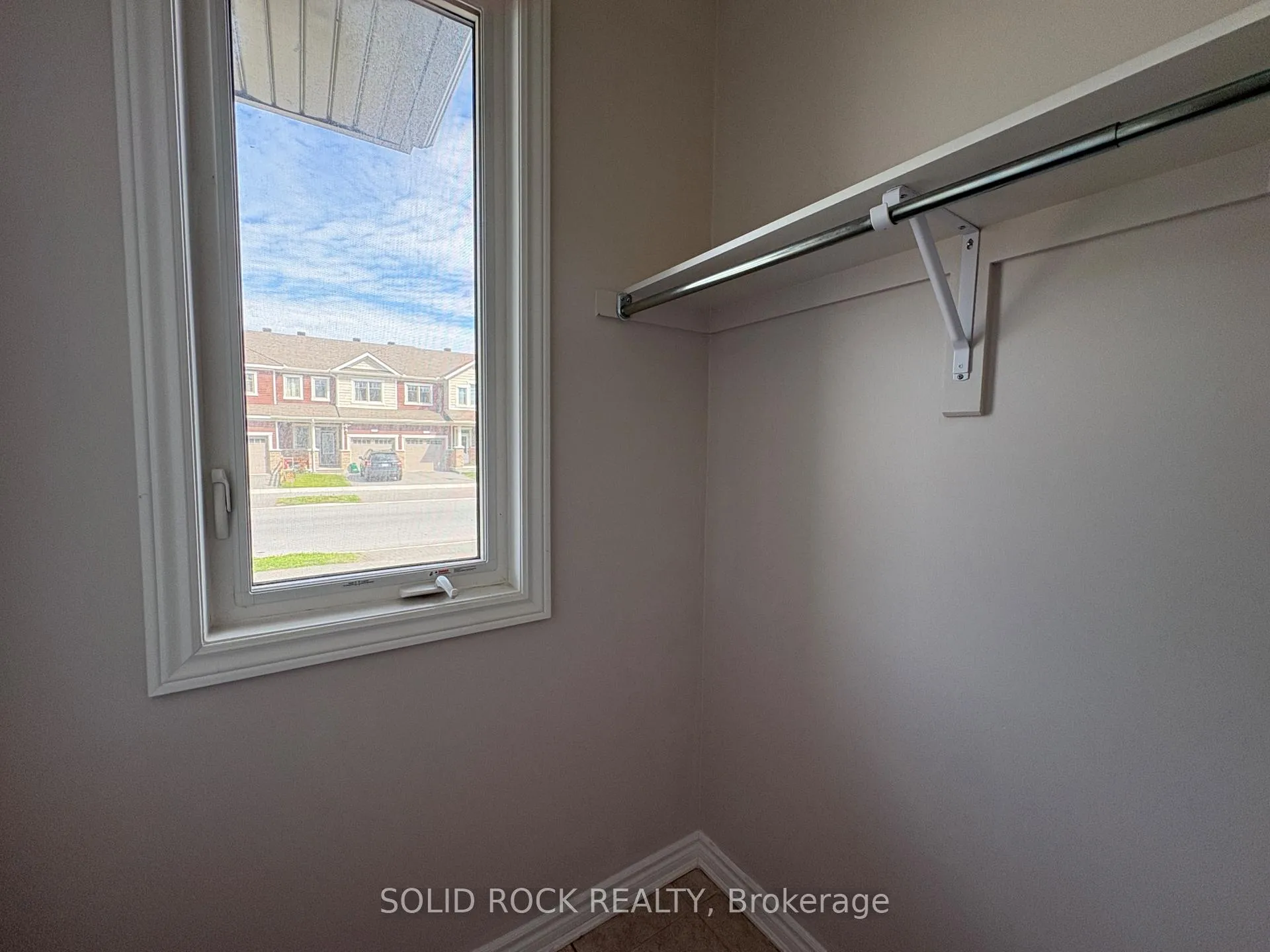 Photo 26 of 719 Derreen Avenue, Ottawa, Stittsville (North) — HOMEH