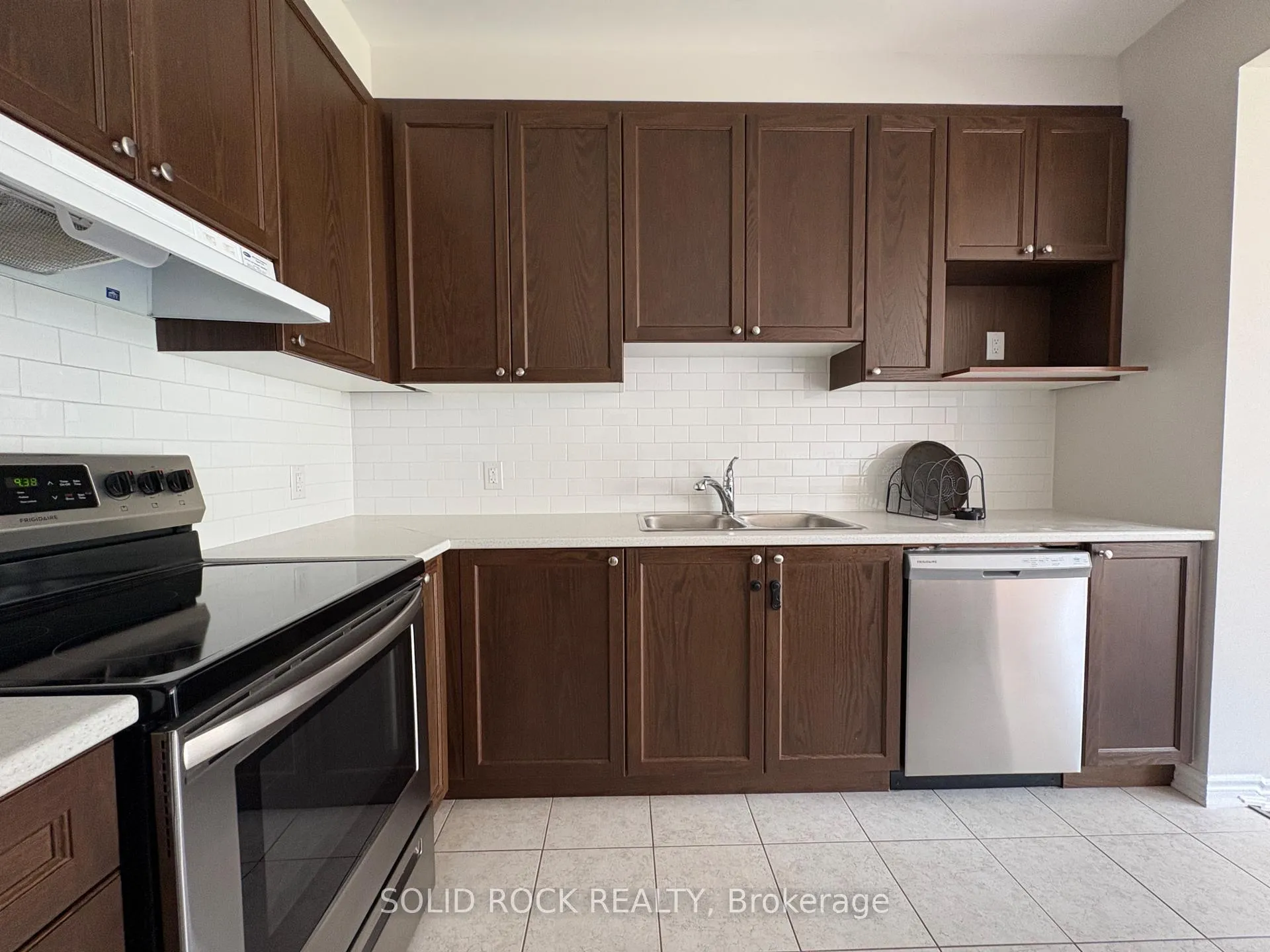 Photo 28 of 719 Derreen Avenue, Ottawa, Stittsville (North) — HOMEH