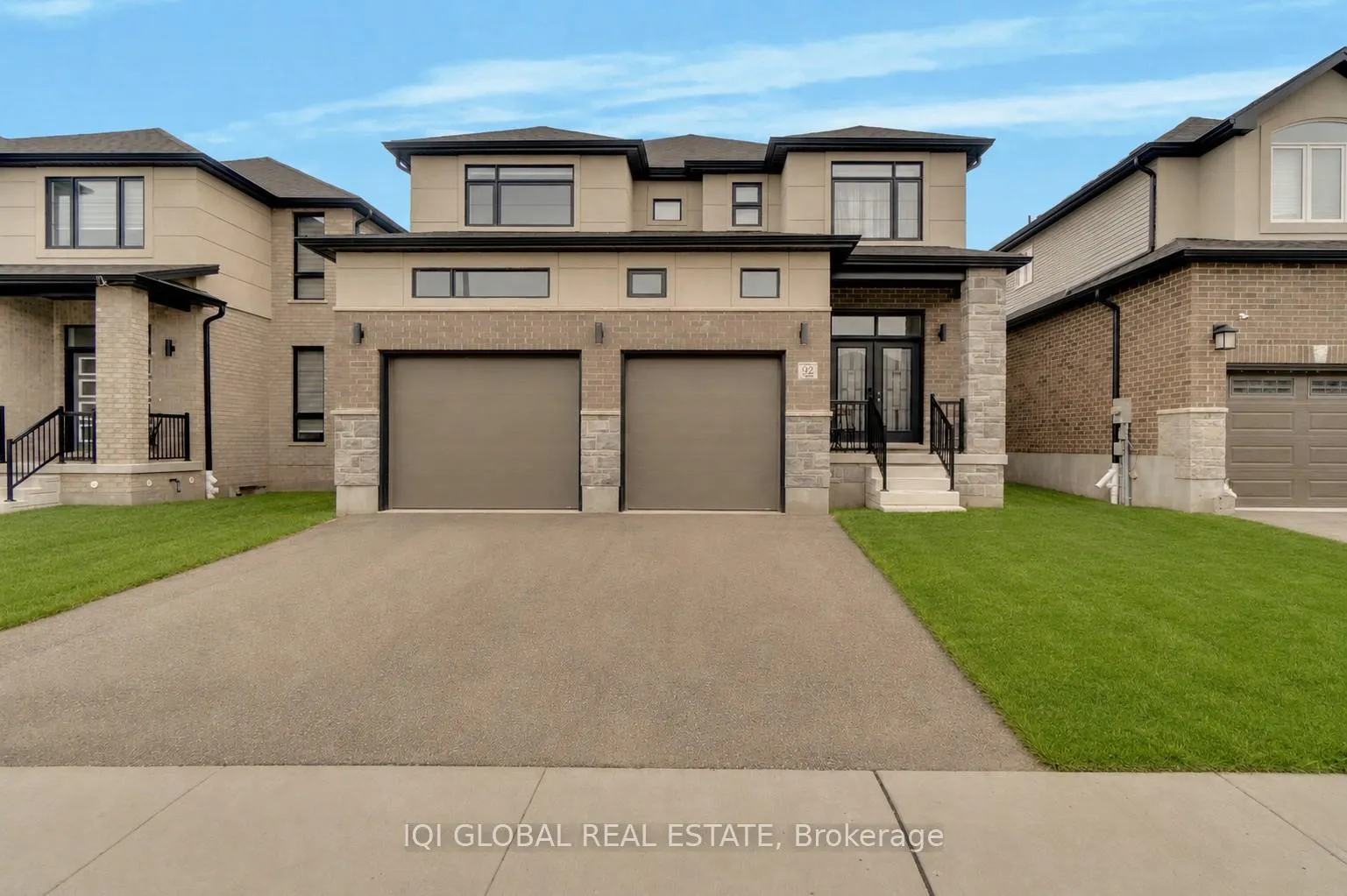 Photo 3 of 92 Sass Crescent, Brant, Paris — HOMEH