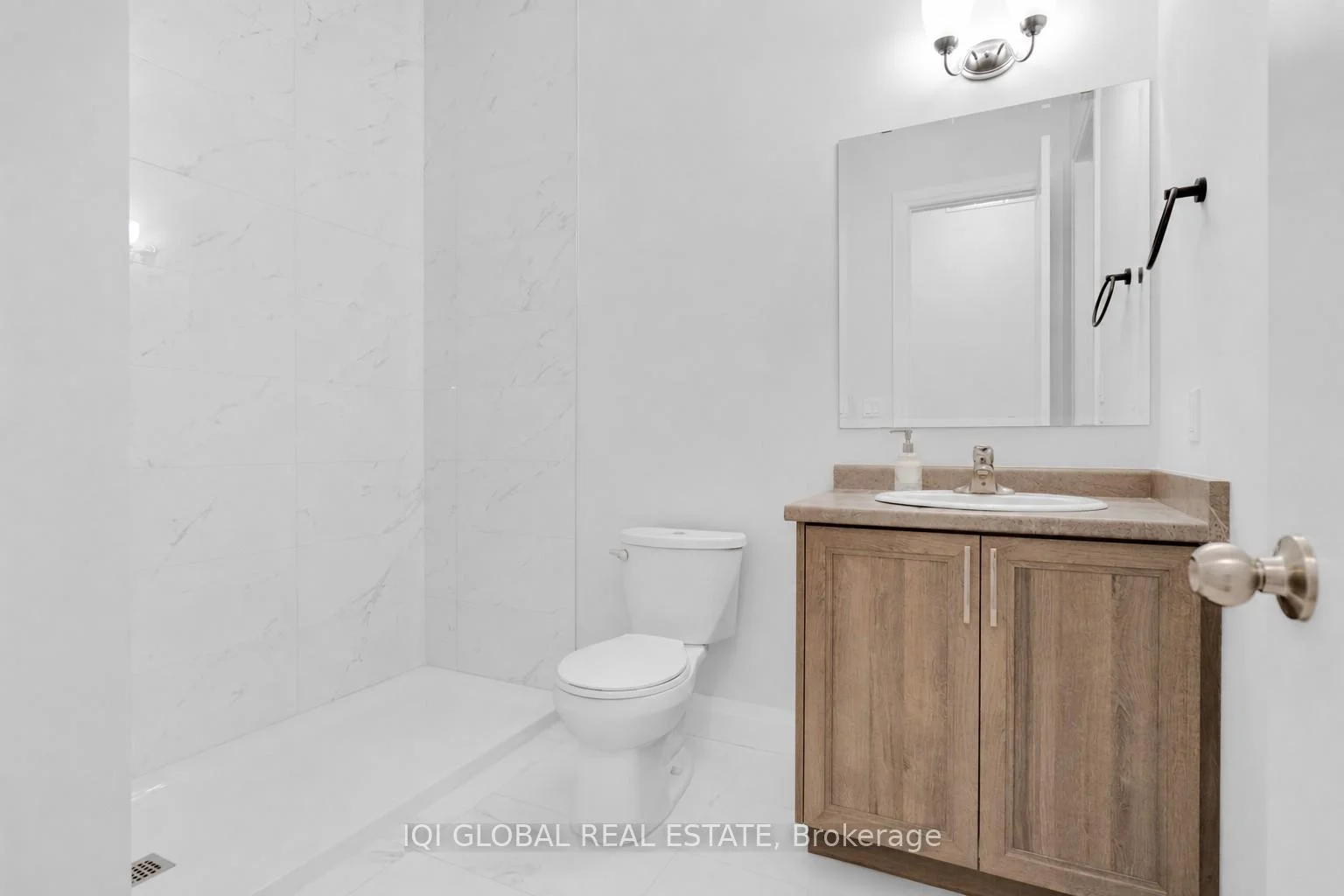 Photo 22 of 92 Sass Crescent, Brant, Paris — HOMEH