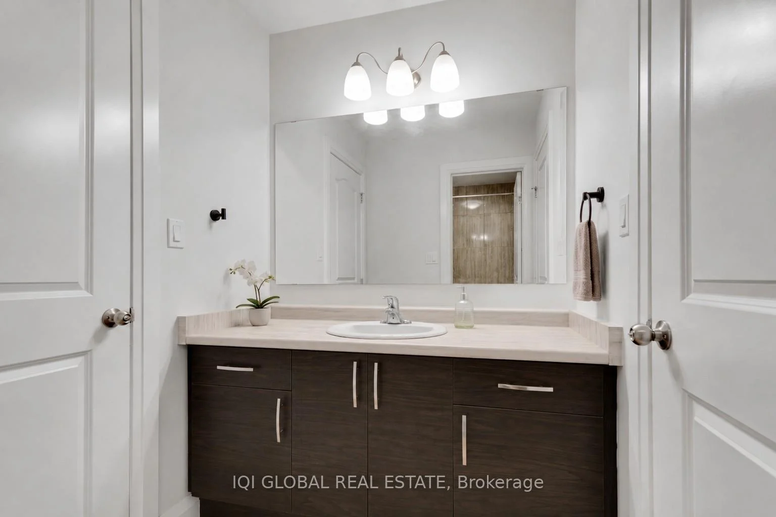 Photo 35 of 92 Sass Crescent, Brant, Paris — HOMEH