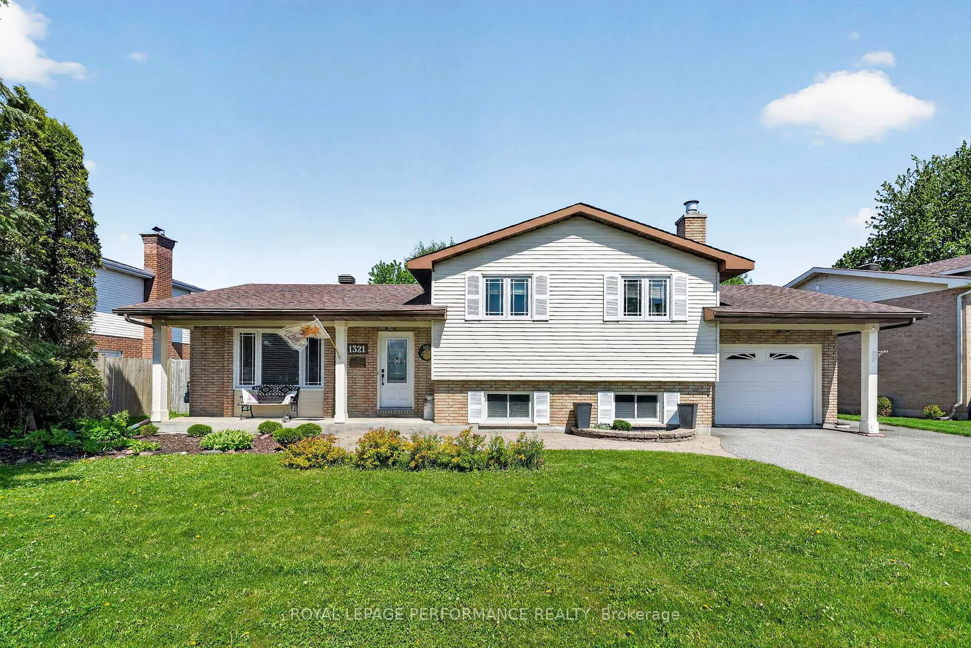 Photo 3 of 1321 Lochiel Street, Cornwall — HOMEH