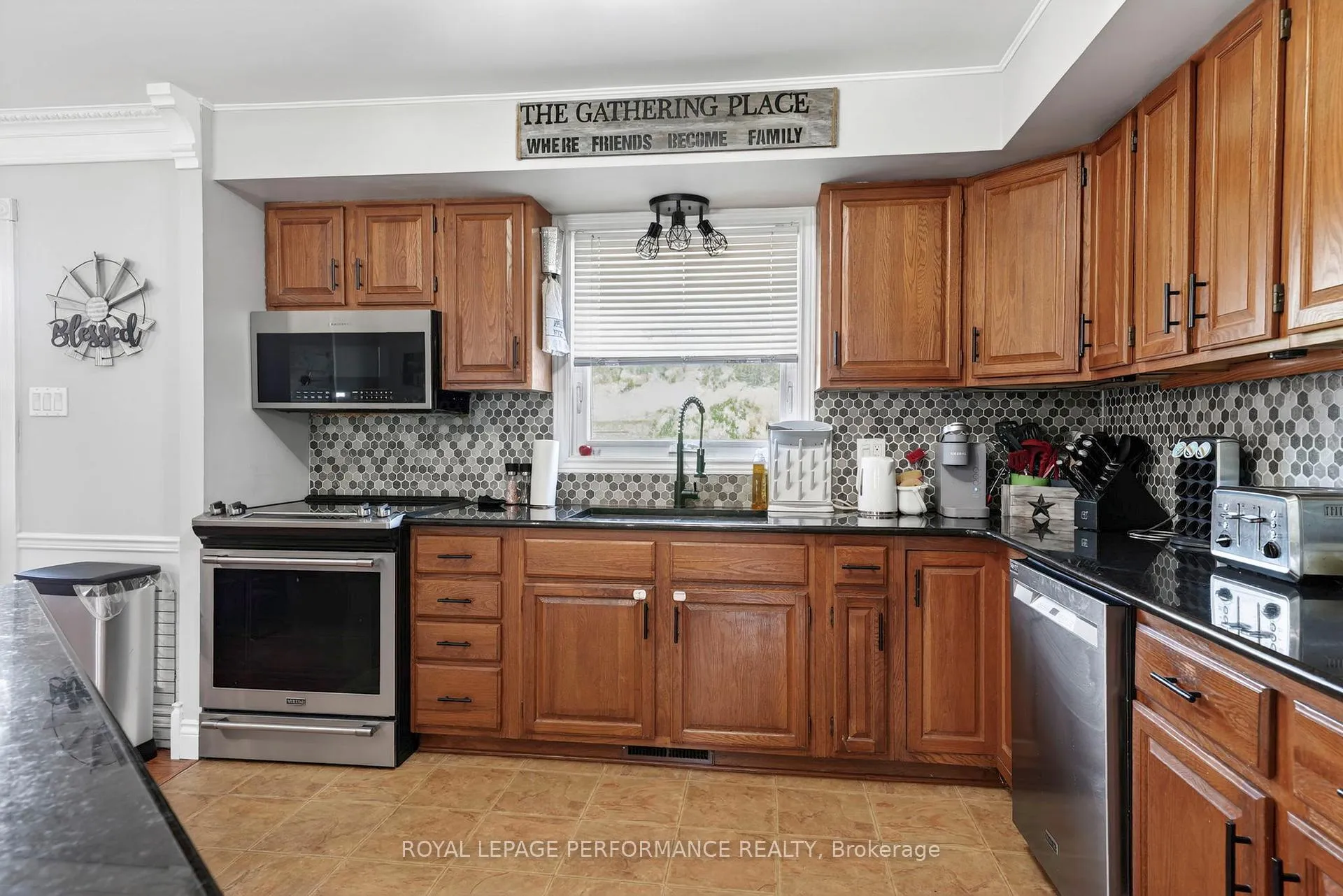 Photo 11 of 1321 Lochiel Street, Cornwall — HOMEH