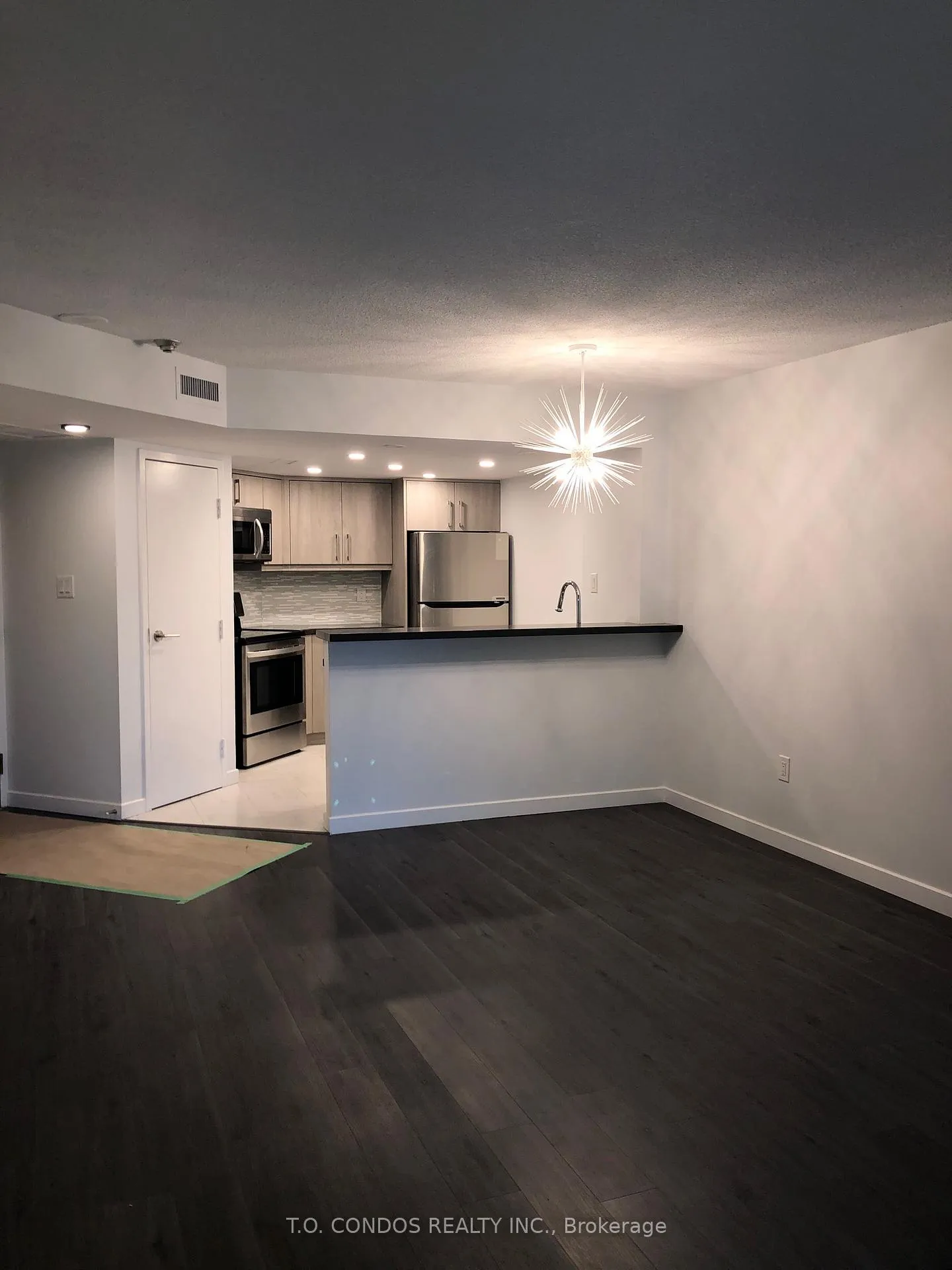 Photo 6 of Unit 318, 1001 Bay Street, Toronto, Bay Street Corridor — HOMEH