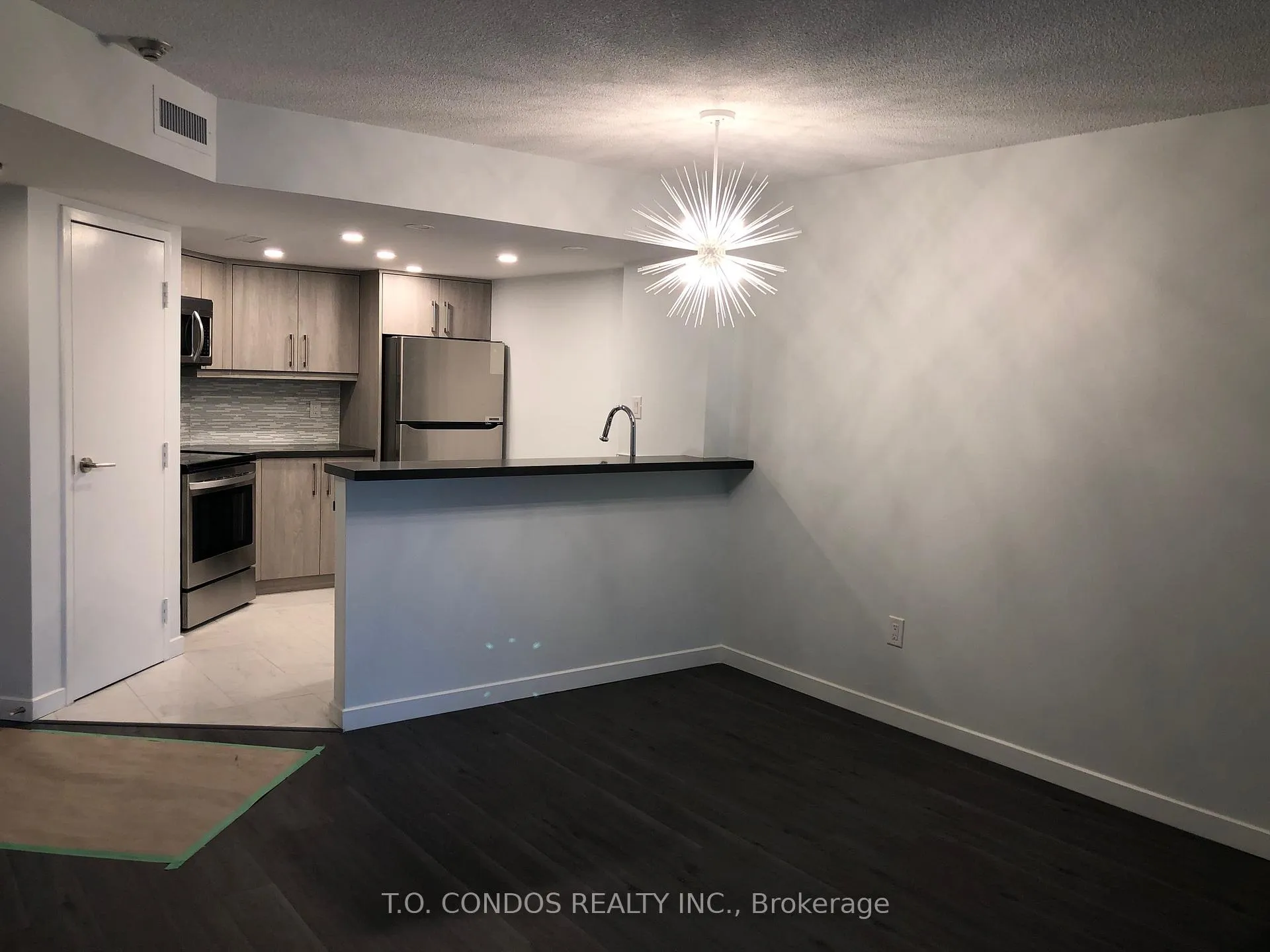 Photo 8 of Unit 318, 1001 Bay Street, Toronto, Bay Street Corridor — HOMEH