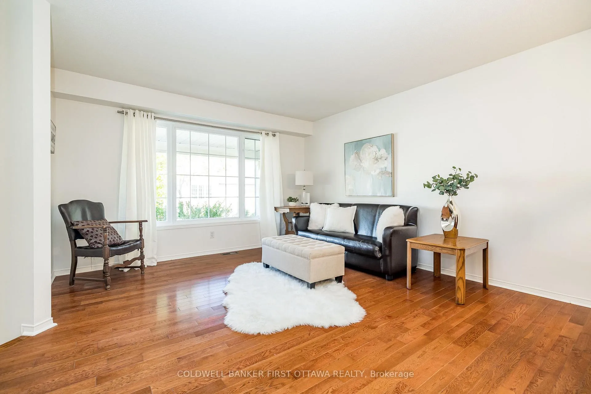 Photo 4 of 14 Vistapointe Drive, Ottawa, Barrhaven East — HOMEH