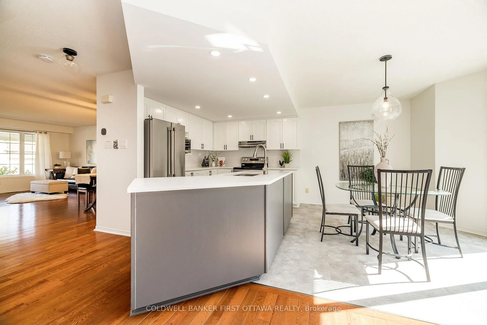 Photo 9 of 14 Vistapointe Drive, Ottawa, Barrhaven East — HOMEH