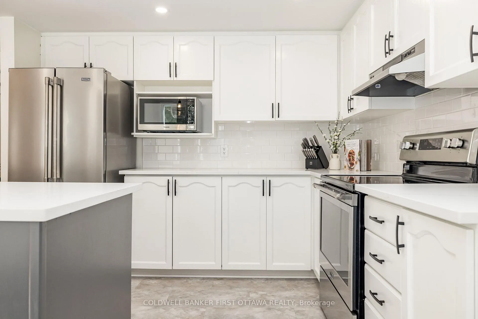 Photo 12 of 14 Vistapointe Drive, Ottawa, Barrhaven East — HOMEH