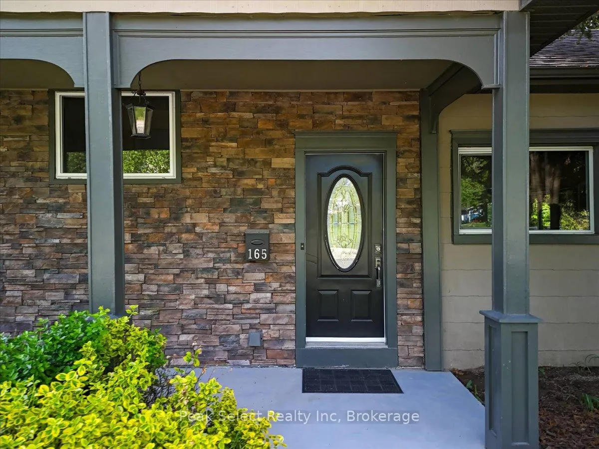 Photo 2 of 165 Thomas Street, St. Marys — HOMEH