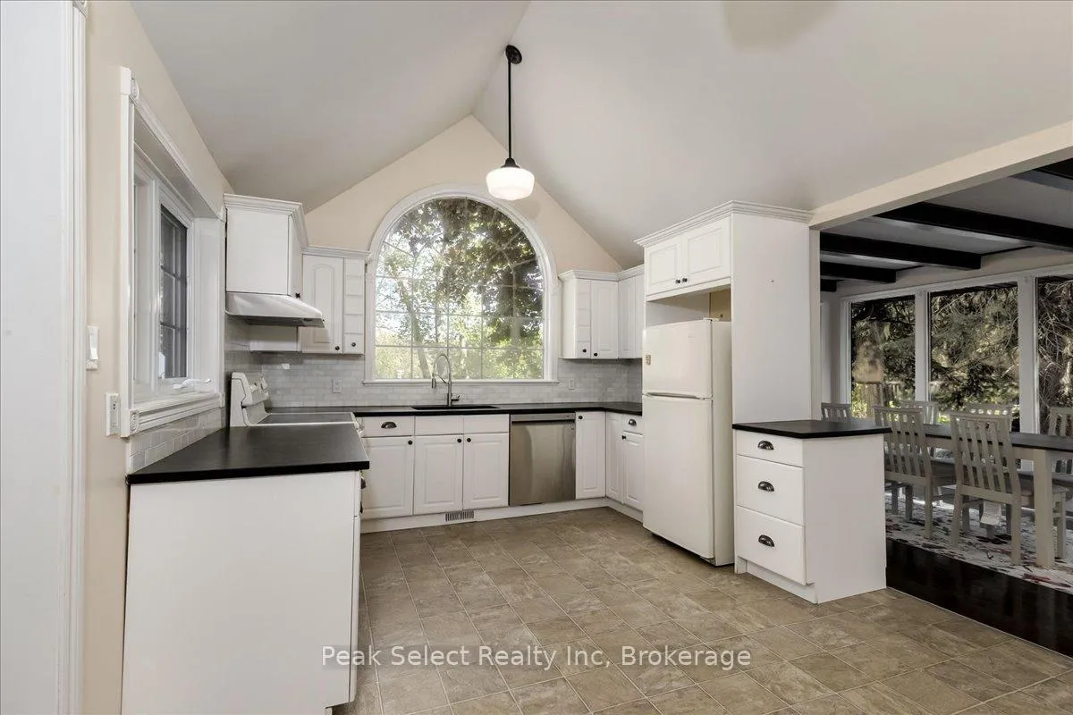 Photo 8 of 165 Thomas Street, St. Marys — HOMEH