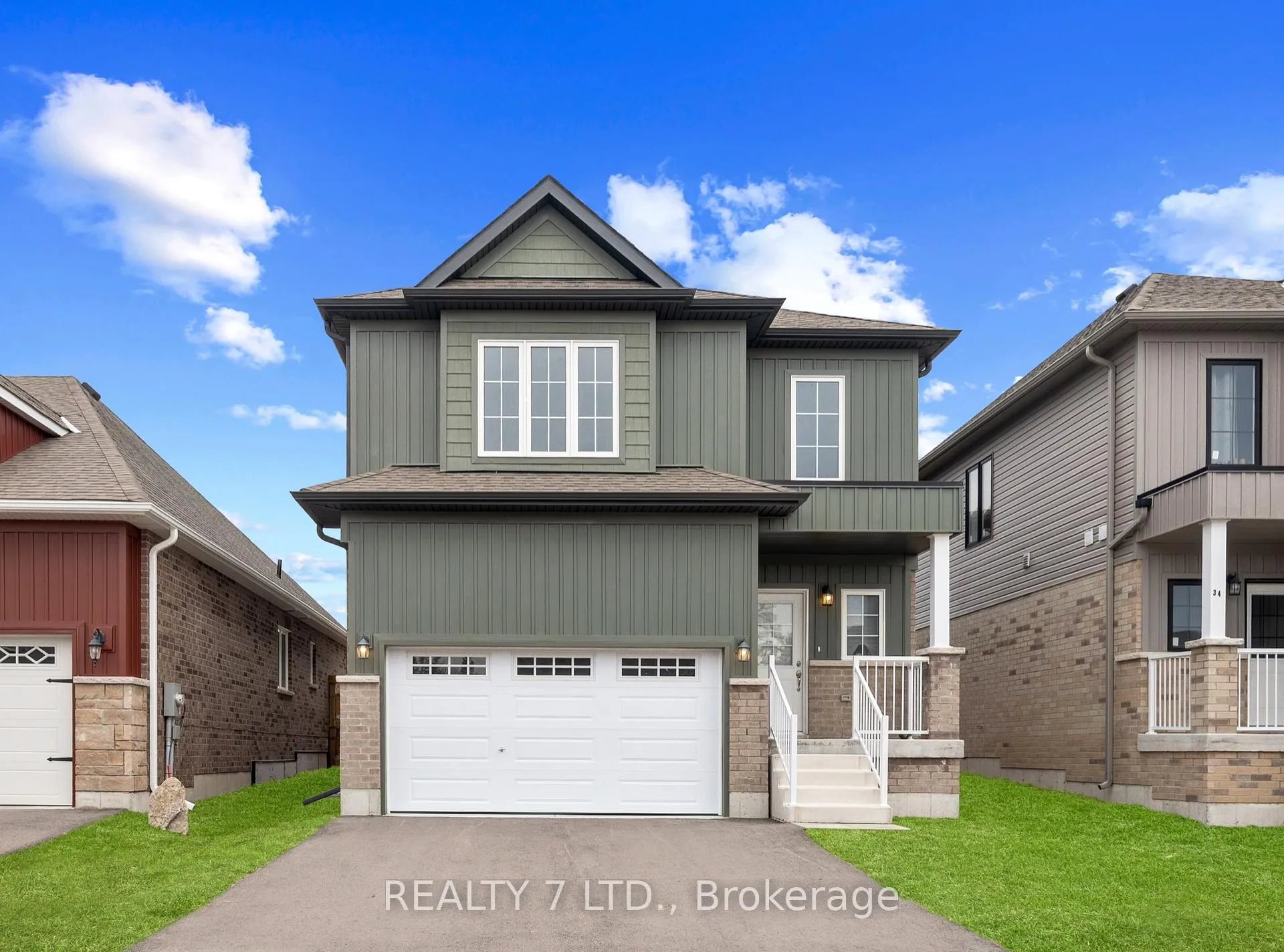 Front of 32 Hillcroft Way