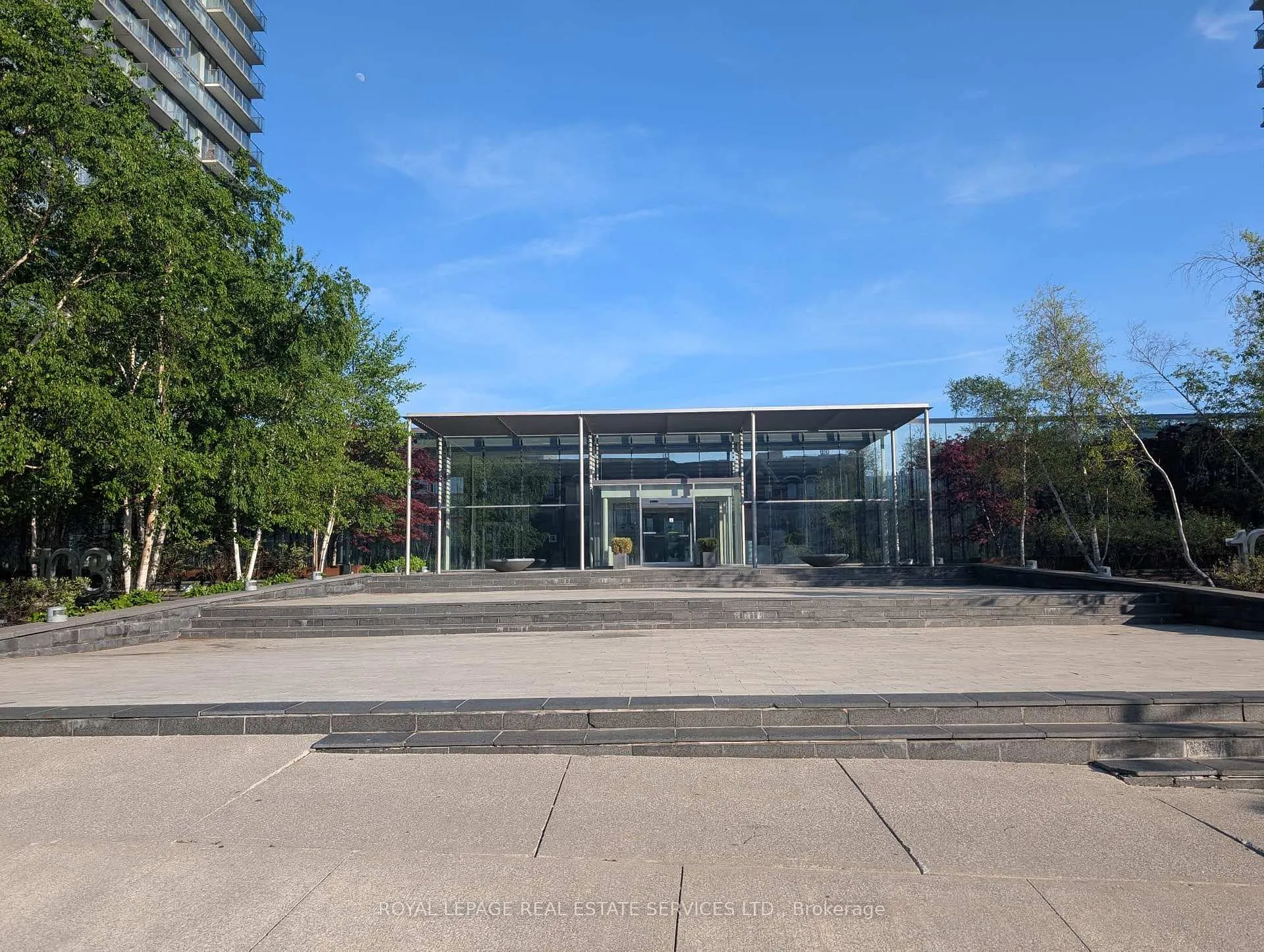 Photo 8 of Unit 2412, 105 The Queensway, Toronto, High Park-Swansea — HOMEH