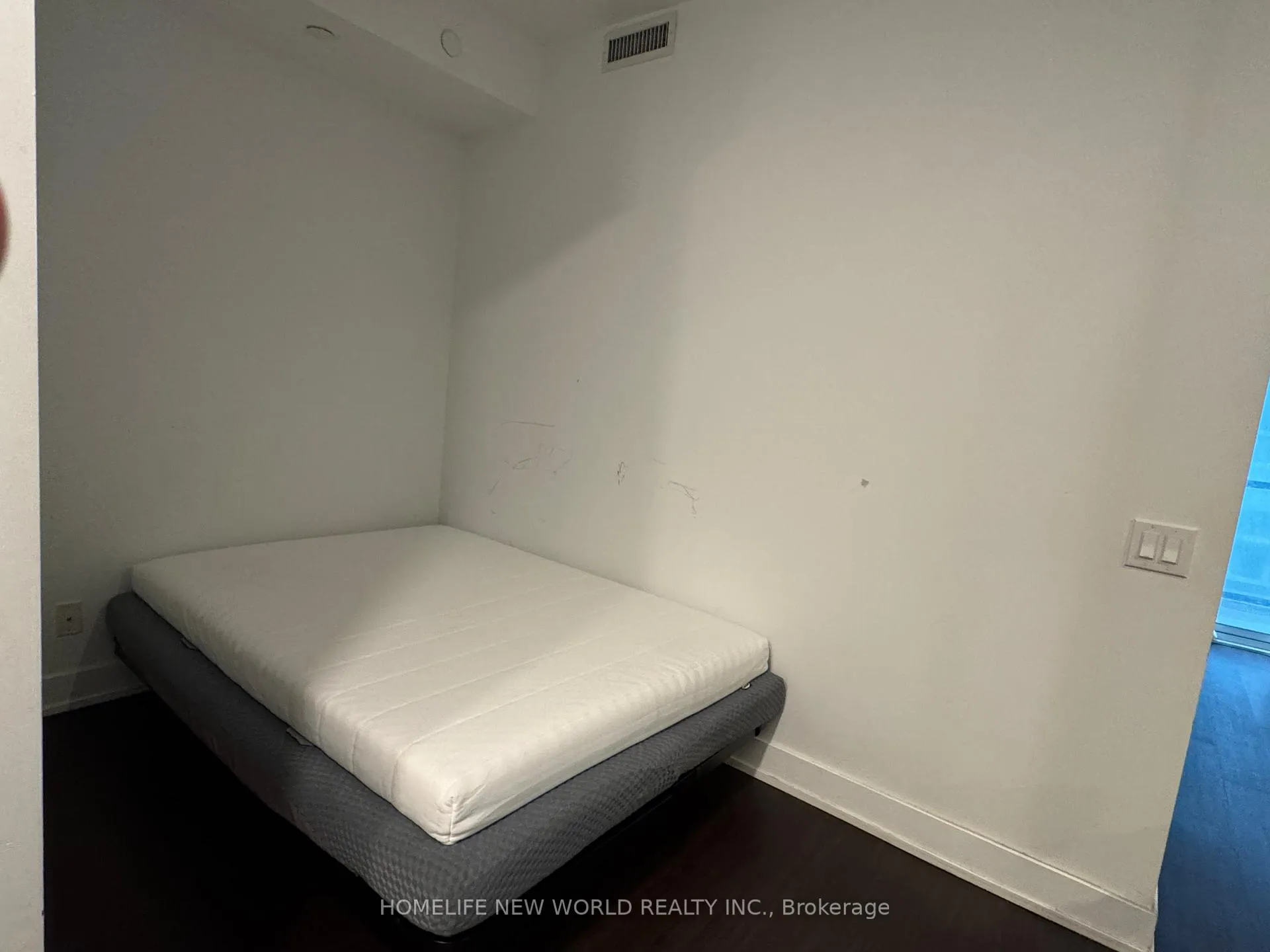 Photo 10 of Unit 1009, 7 Grenville Street, Toronto, Bay Street Corridor — HOMEH
