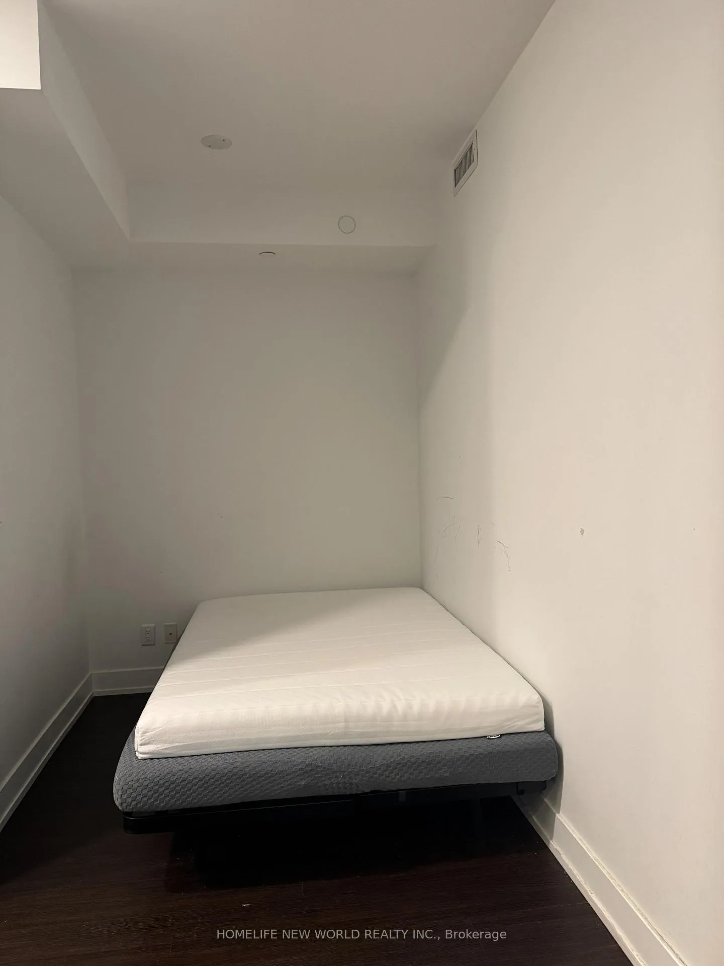 Photo 11 of Unit 1009, 7 Grenville Street, Toronto, Bay Street Corridor — HOMEH