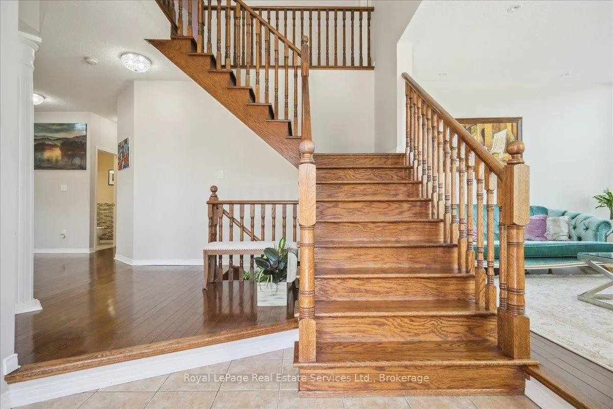 Photo 4 of 4737 Deforest Crescent, Burlington, Alton — HOMEH