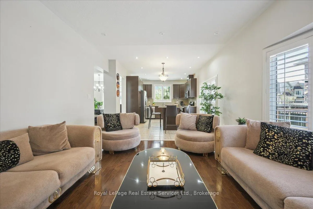 Photo 15 of 4737 Deforest Crescent, Burlington, Alton — HOMEH