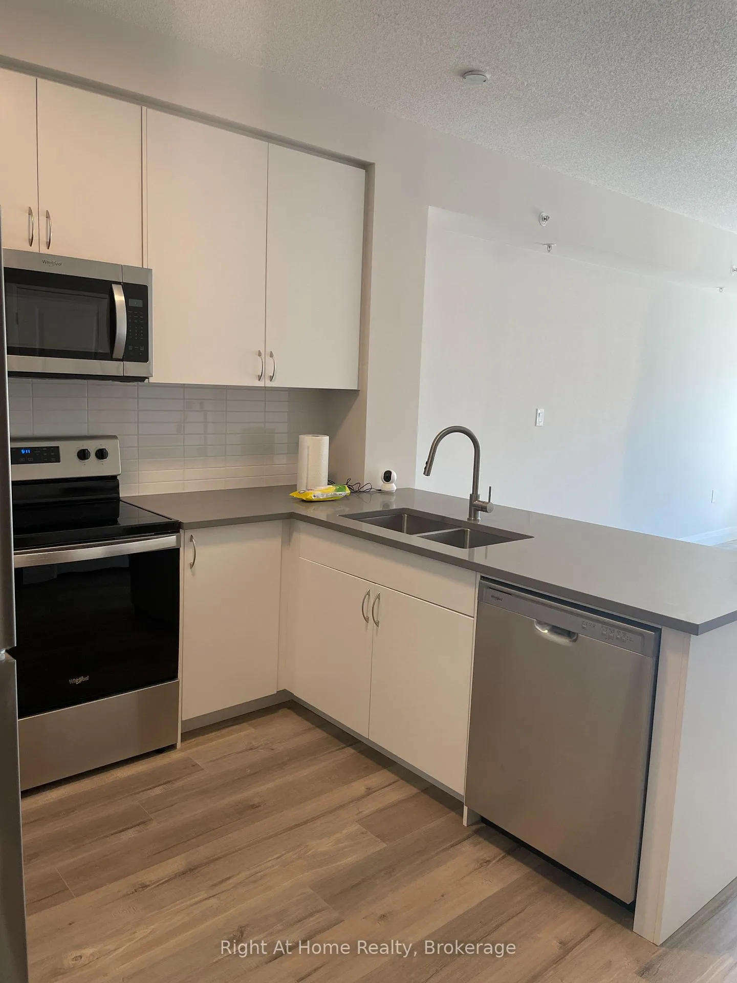 Photo 3 of Unit 115, 6415 Regional Road 25, Milton, Coates — HOMEH
