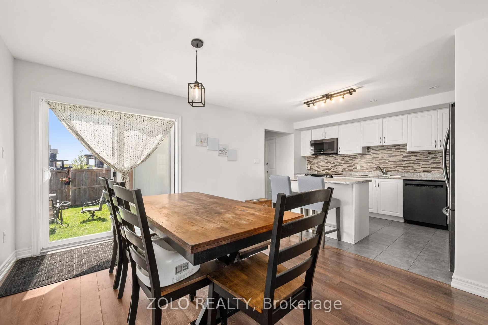 Photo 8 of 227 Rowberry Boulevard, Peterborough, Northcrest Ward 5 — HOMEH