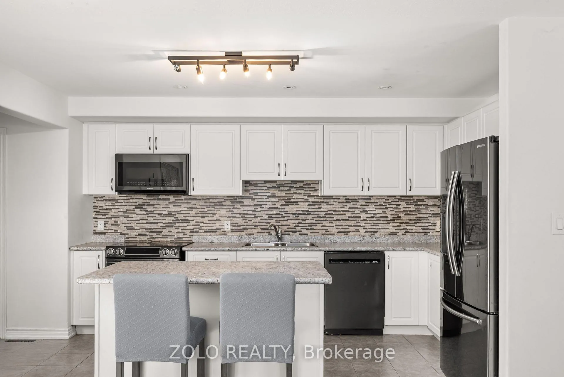 Photo 9 of 227 Rowberry Boulevard, Peterborough, Northcrest Ward 5 — HOMEH