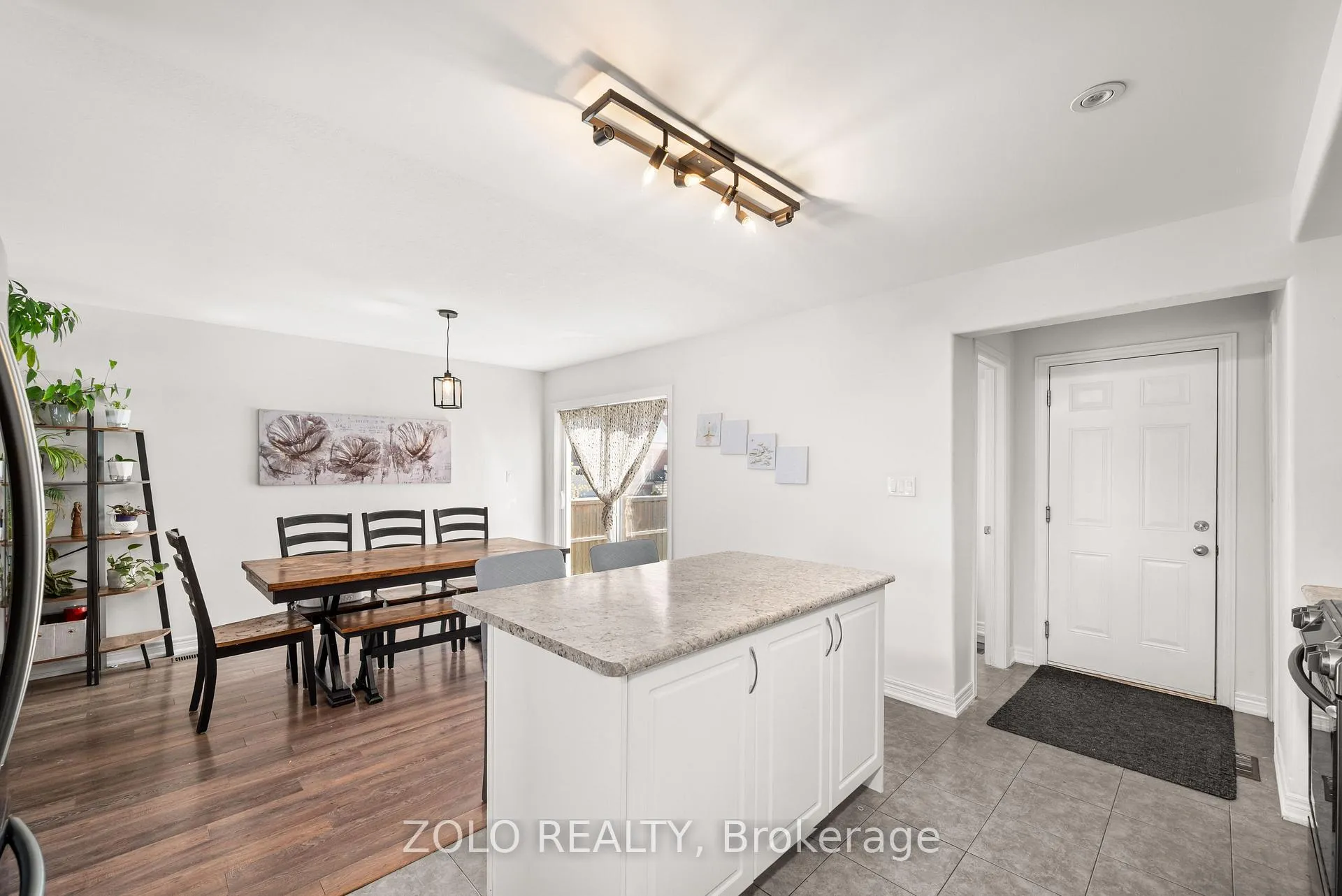 Photo 12 of 227 Rowberry Boulevard, Peterborough, Northcrest Ward 5 — HOMEH