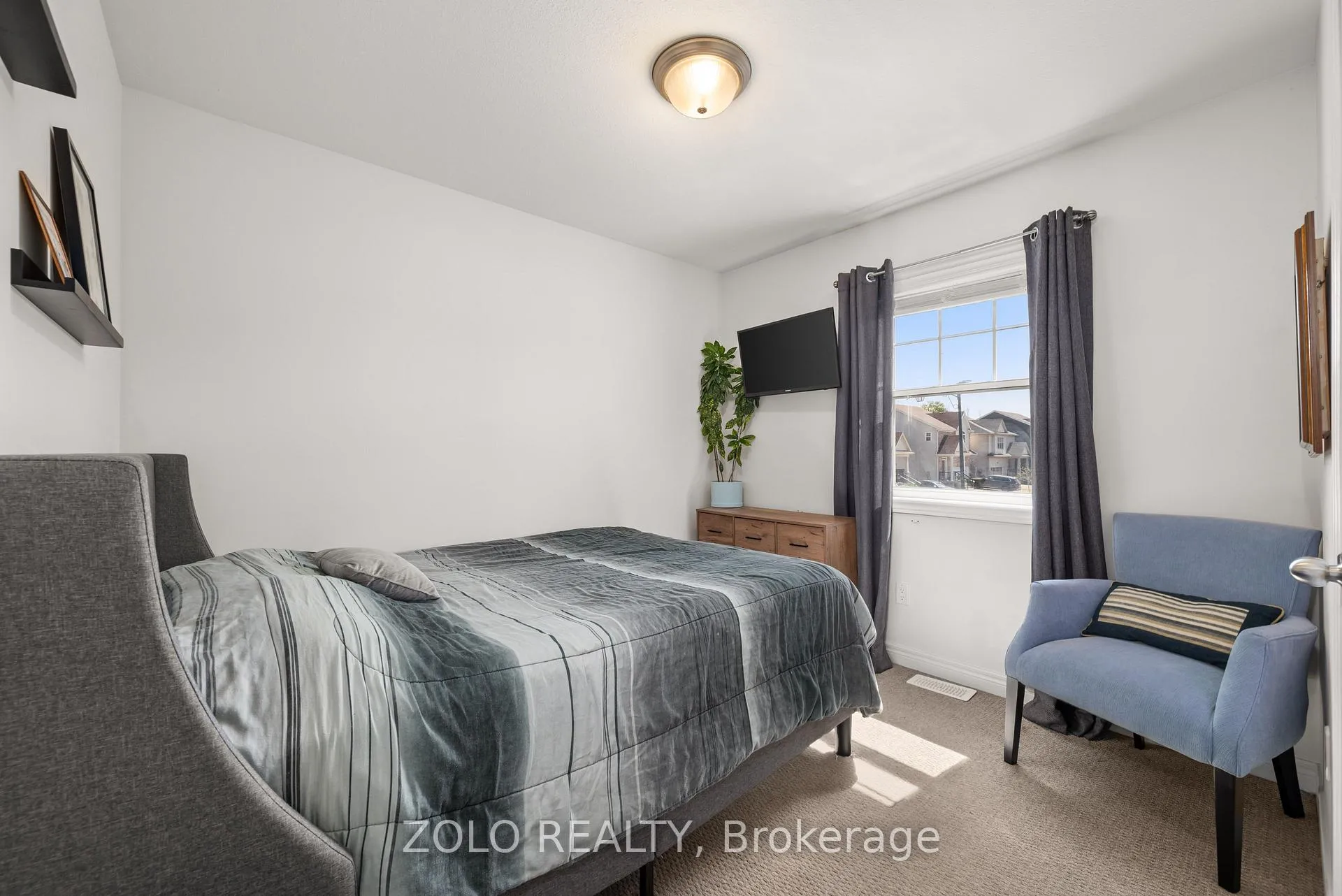 Photo 22 of 227 Rowberry Boulevard, Peterborough, Northcrest Ward 5 — HOMEH