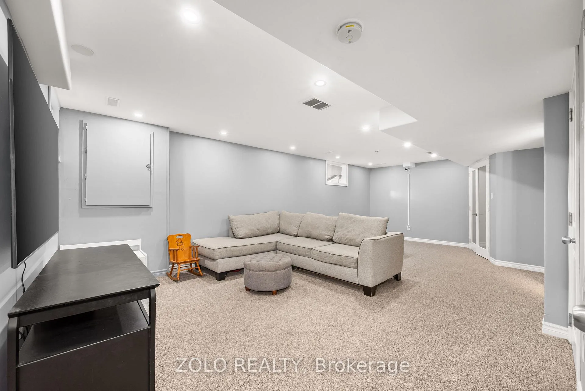 Photo 25 of 227 Rowberry Boulevard, Peterborough, Northcrest Ward 5 — HOMEH