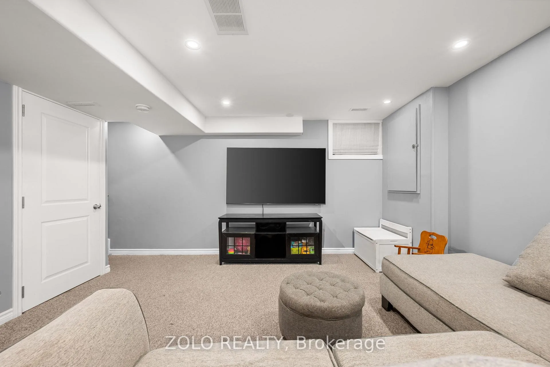 Photo 27 of 227 Rowberry Boulevard, Peterborough, Northcrest Ward 5 — HOMEH
