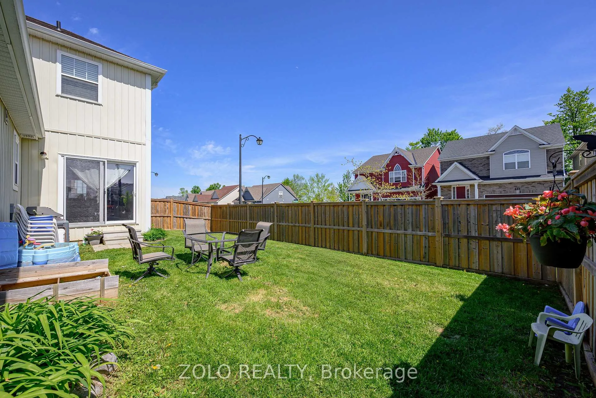 Photo 32 of 227 Rowberry Boulevard, Peterborough, Northcrest Ward 5 — HOMEH