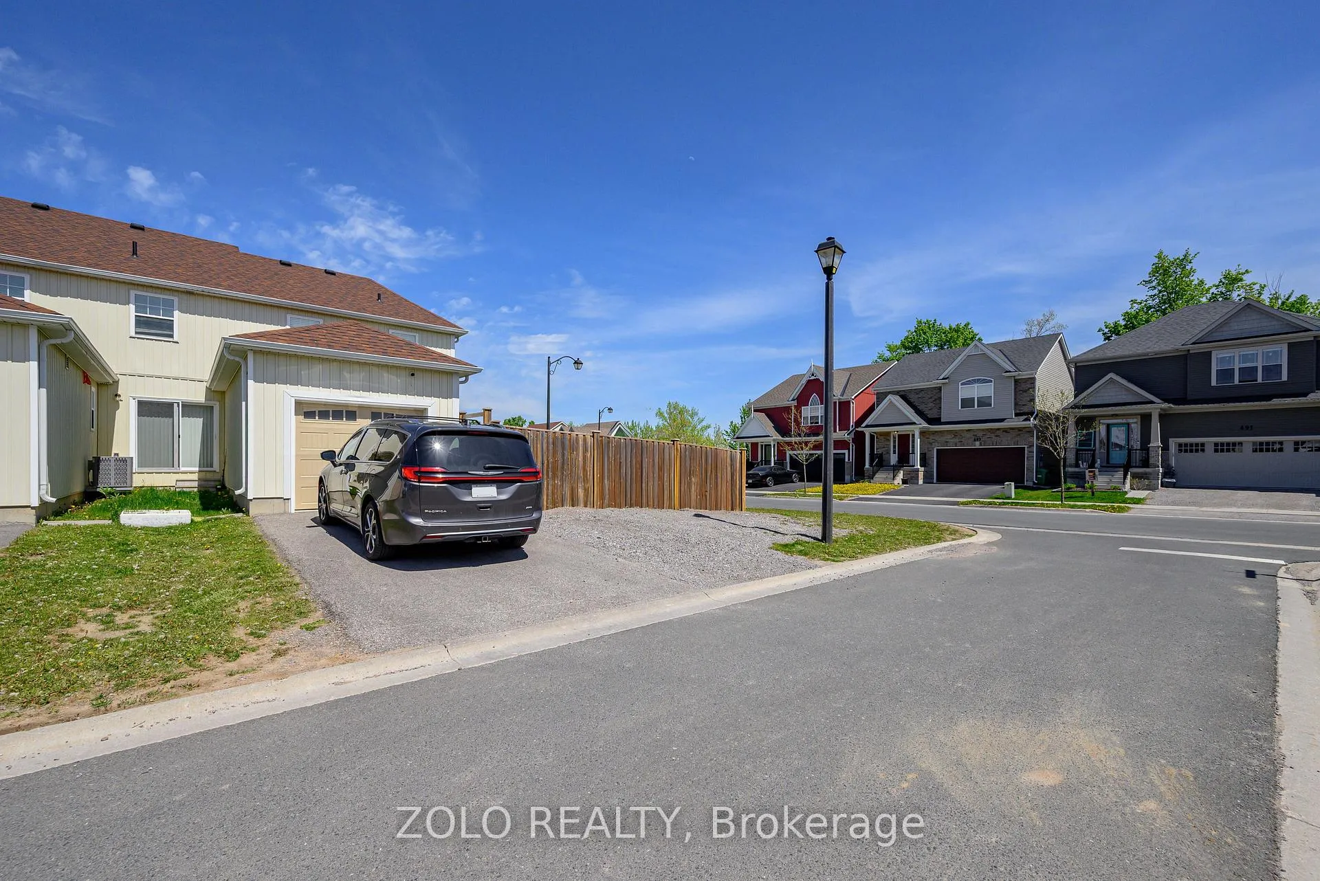Photo 35 of 227 Rowberry Boulevard, Peterborough, Northcrest Ward 5 — HOMEH