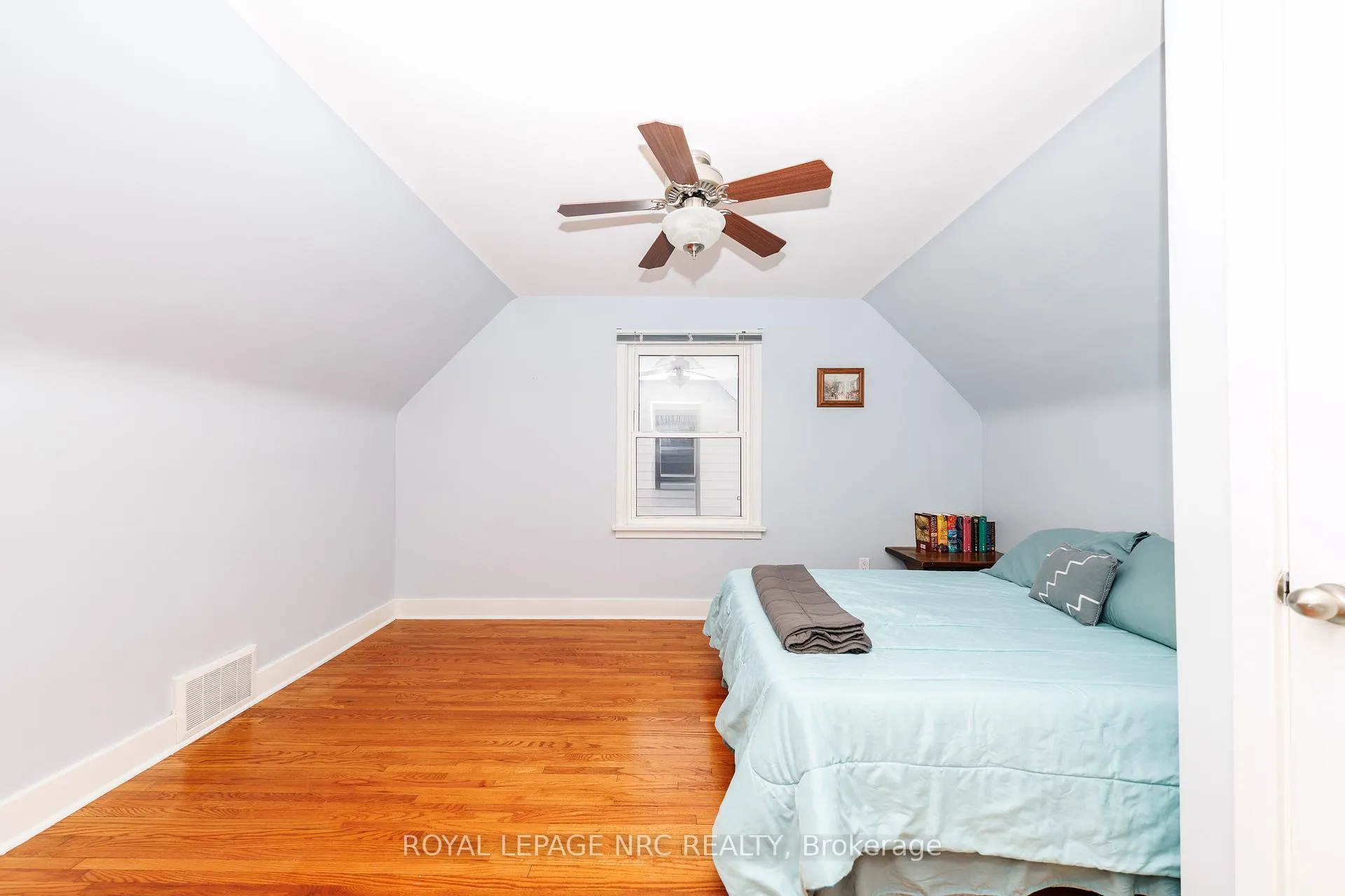 Photo 16 of 41 McDonald Avenue, Thorold, Thorold Downtown — HOMEH