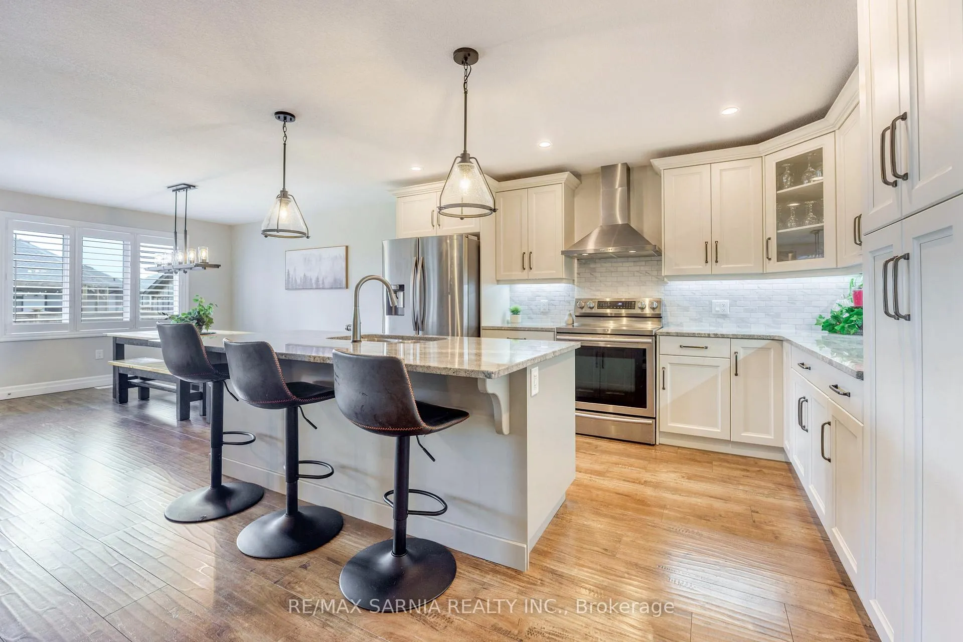 Photo 10 of 300 Lexington Boulevard, St. Clair — HOMEH