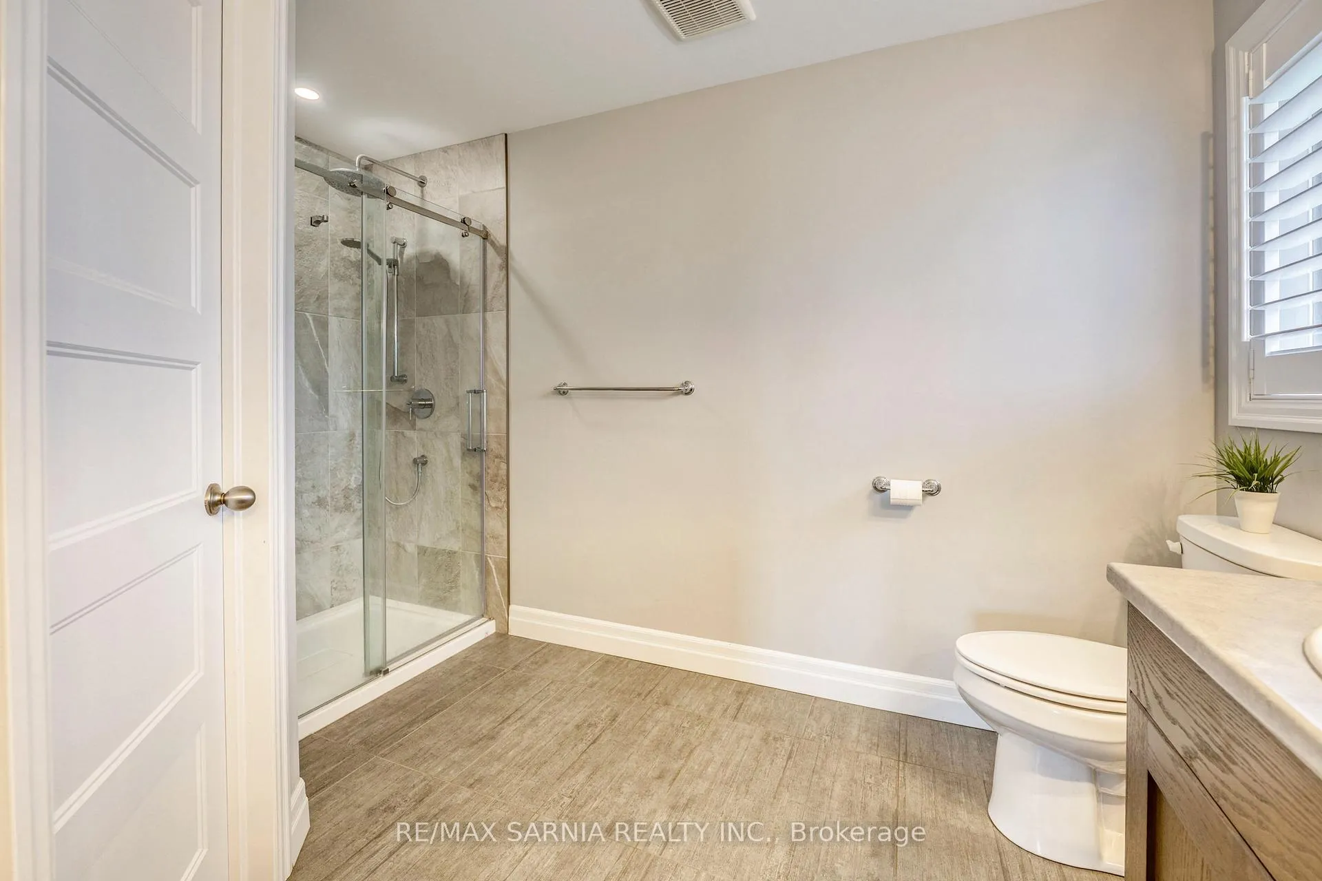 Photo 17 of 300 Lexington Boulevard, St. Clair — HOMEH