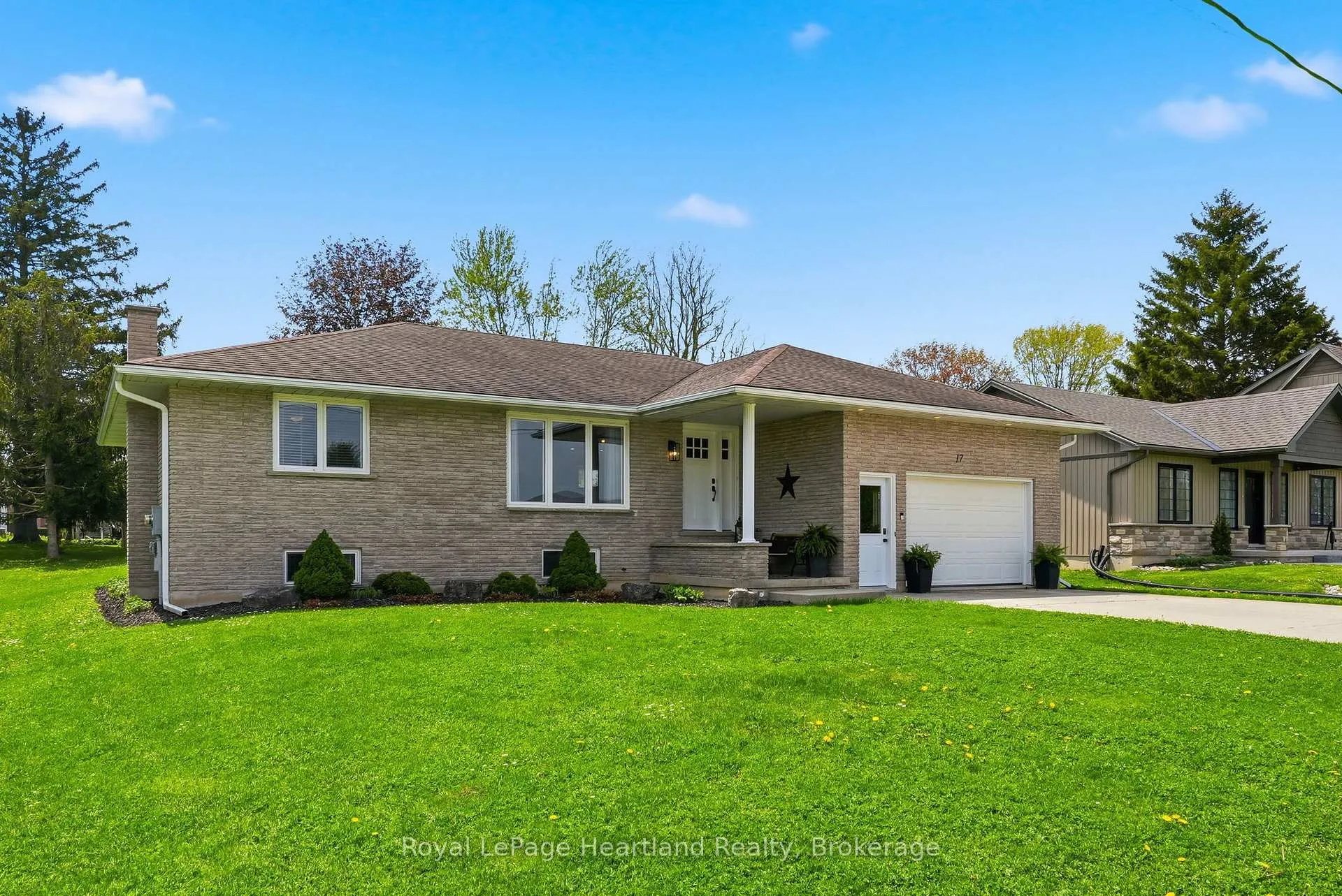 Photo 1 of 17 Brown Street N, Minto — HOMEH