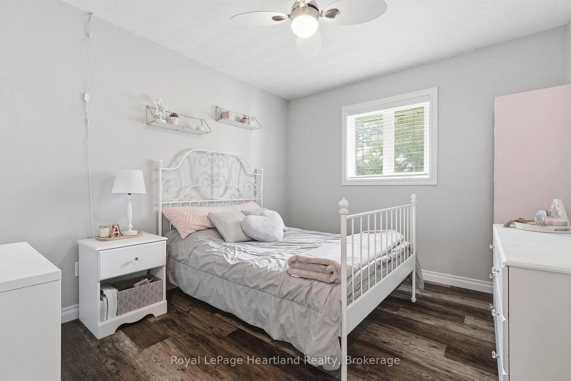 Photo 31 of 17 Brown Street N, Minto — HOMEH