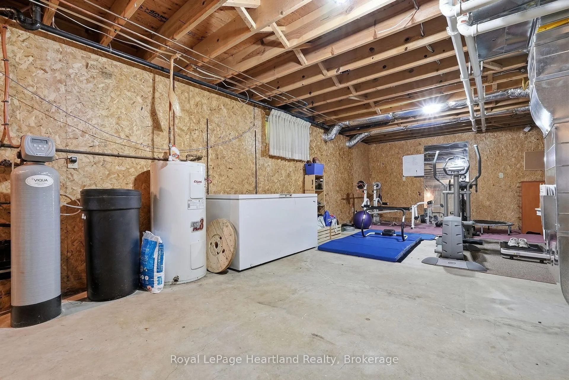 Photo 39 of 17 Brown Street N, Minto — HOMEH