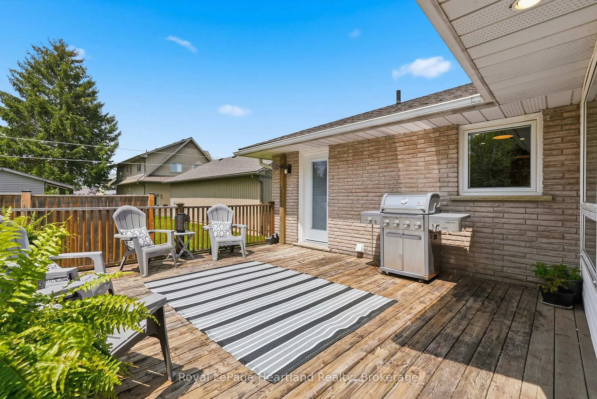 Photo 40 of 17 Brown Street N, Minto — HOMEH