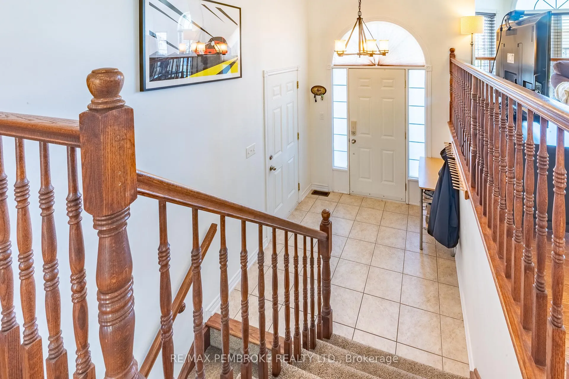 Photo 14 of 663 Fairview Avenue S, Laurentian Valley — HOMEH